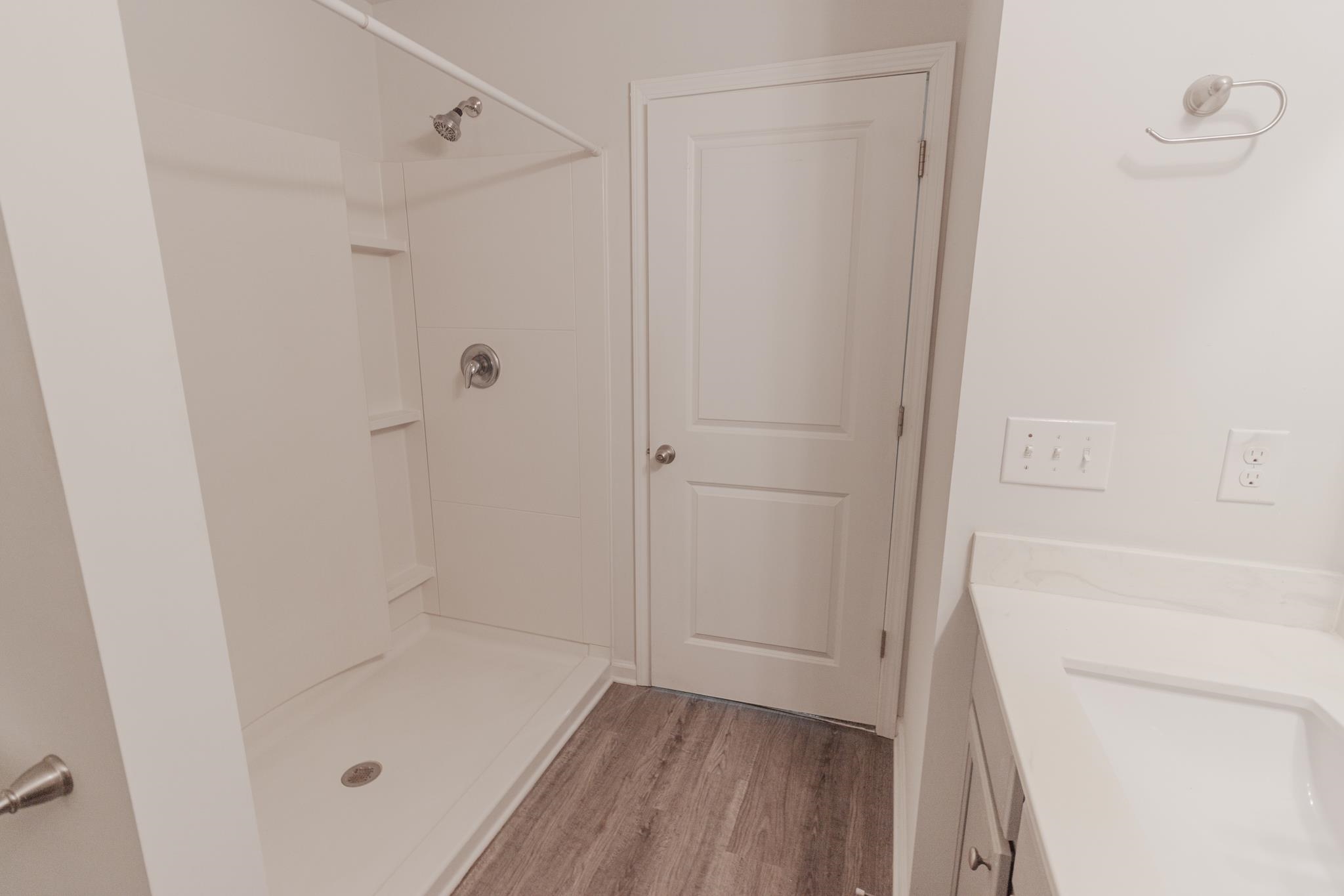 591 Mossbank Loop Property Photo 16