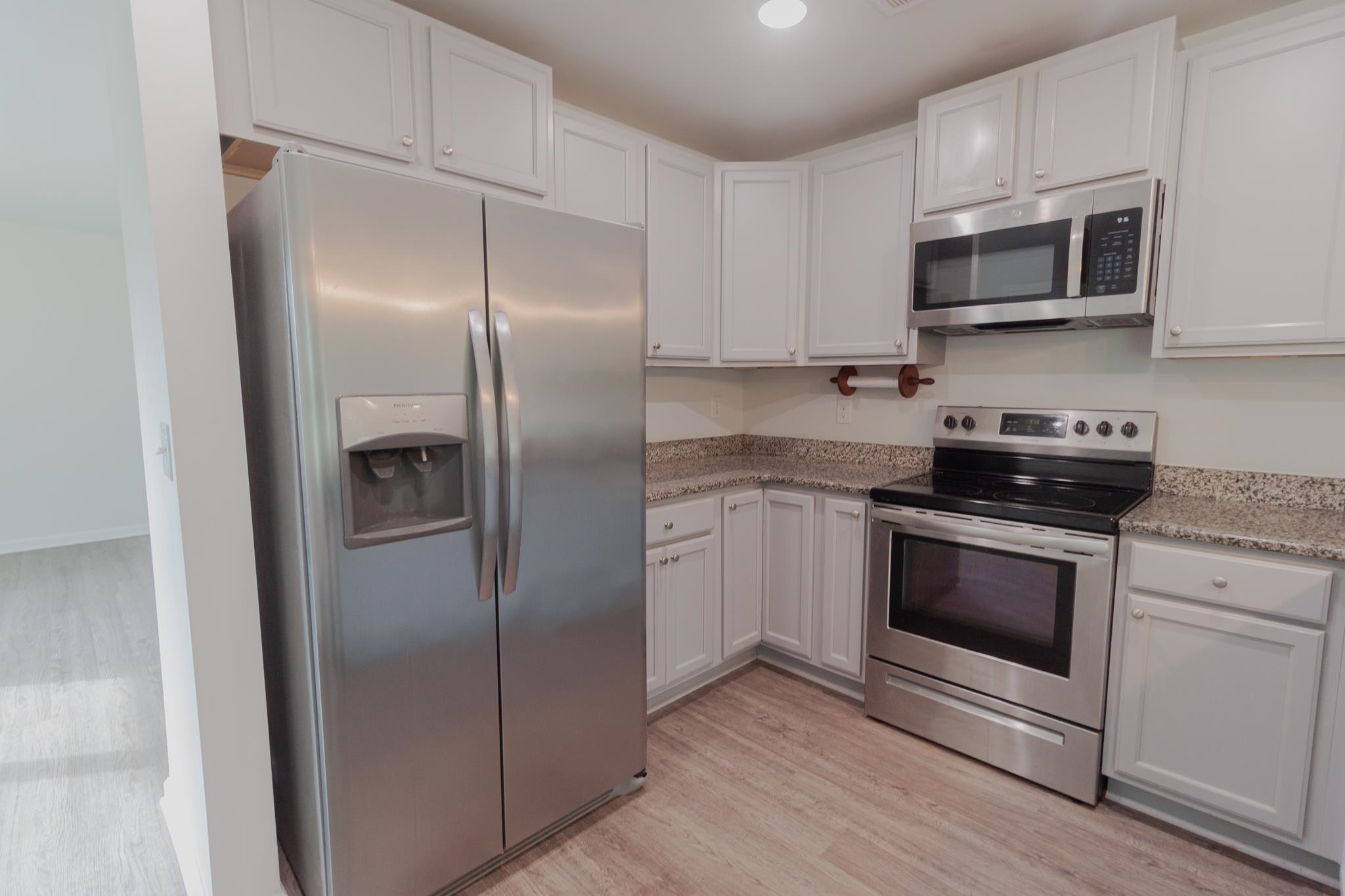 591 Mossbank Loop Property Photo 18