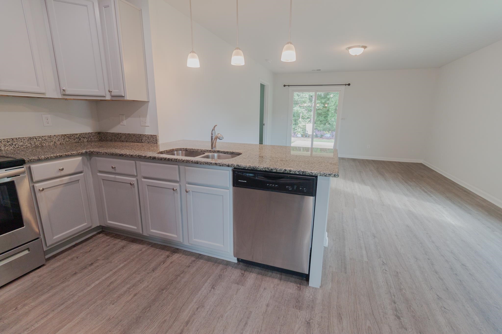 591 Mossbank Loop Property Photo 19
