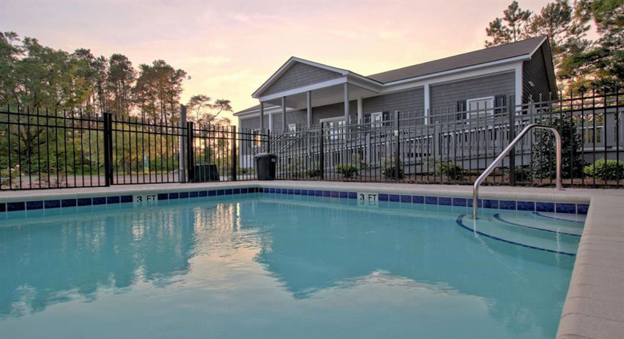 591 Mossbank Loop Property Photo 37