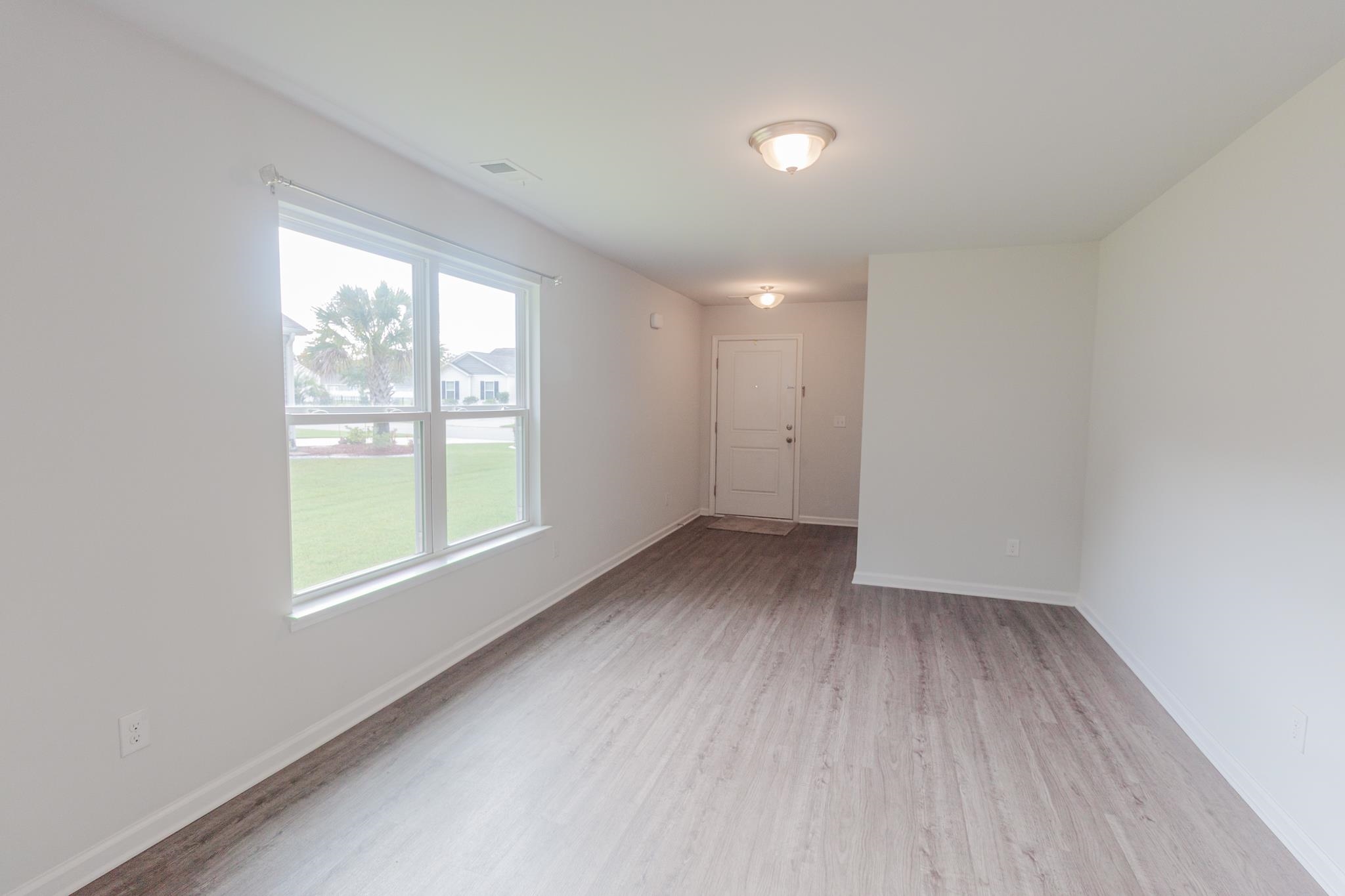 591 Mossbank Loop Property Photo 39