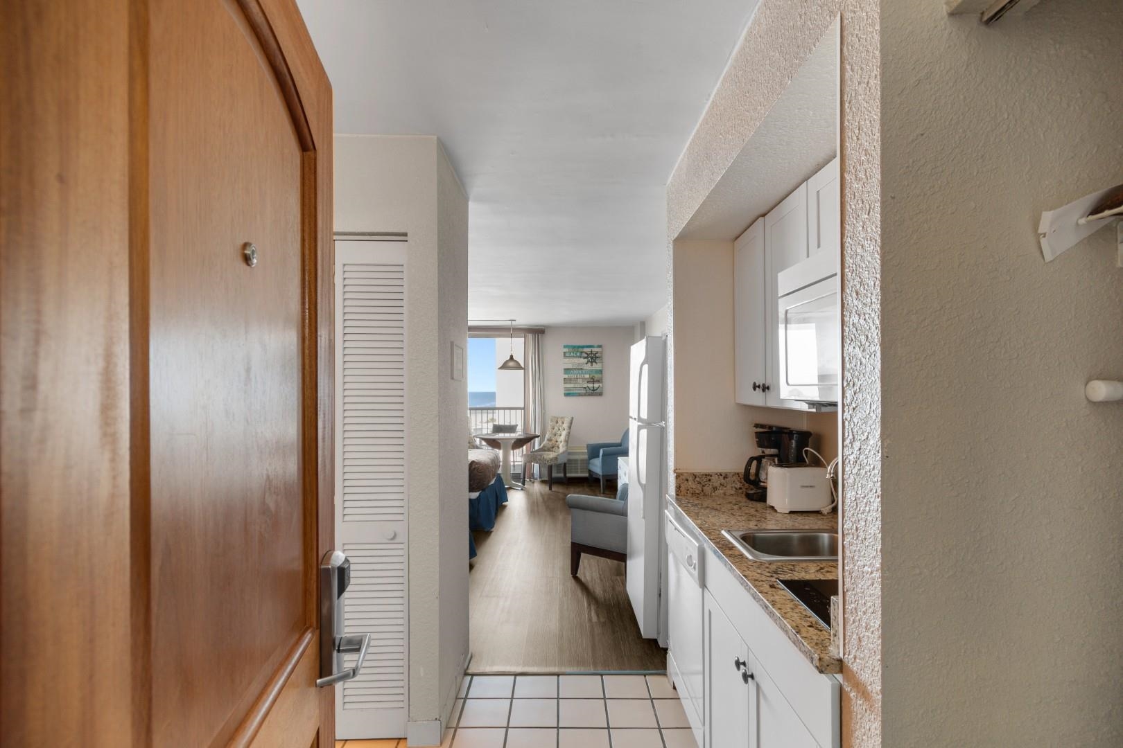 9550 Shore Dr. Property Photo 2