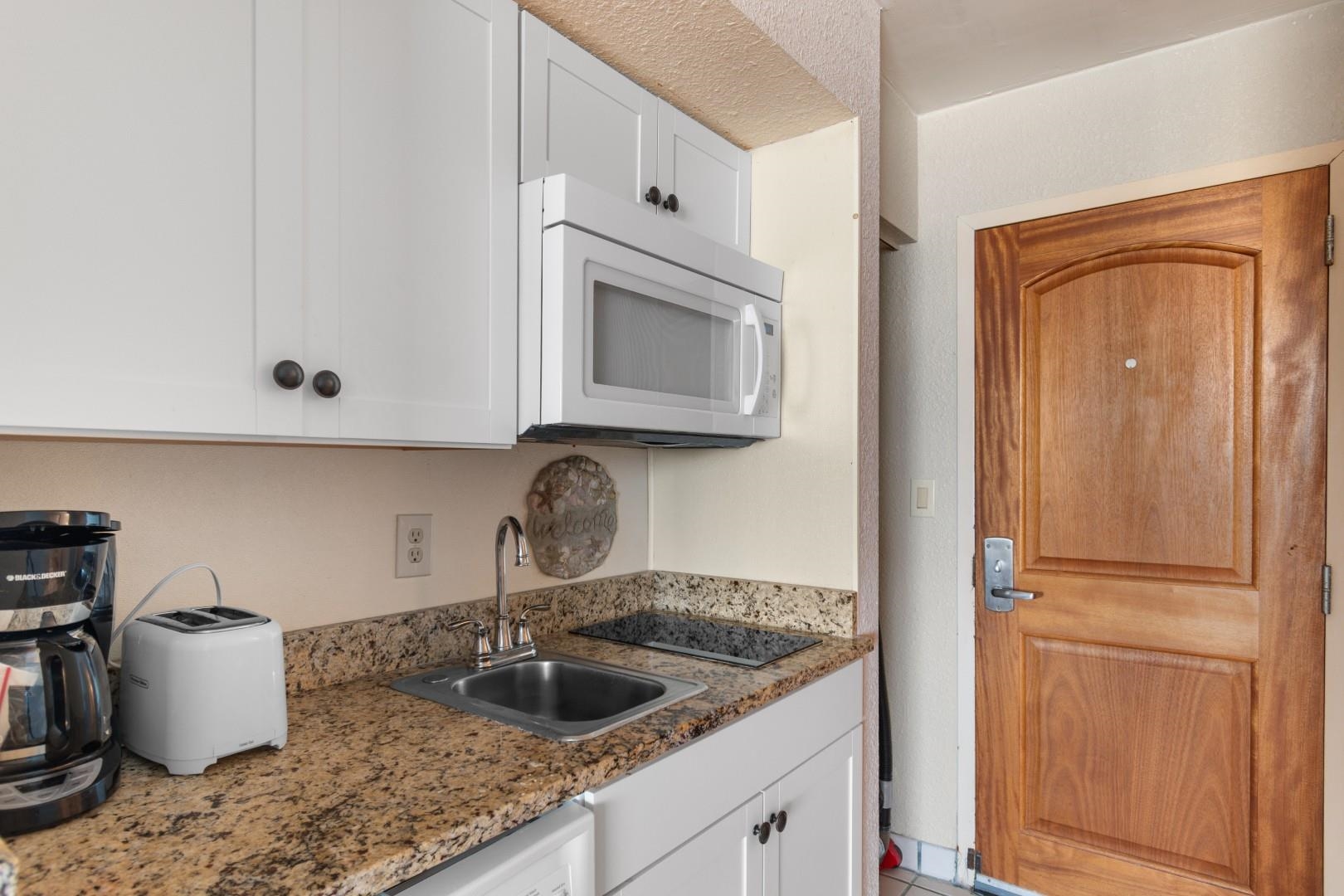 9550 Shore Dr. Property Photo 4