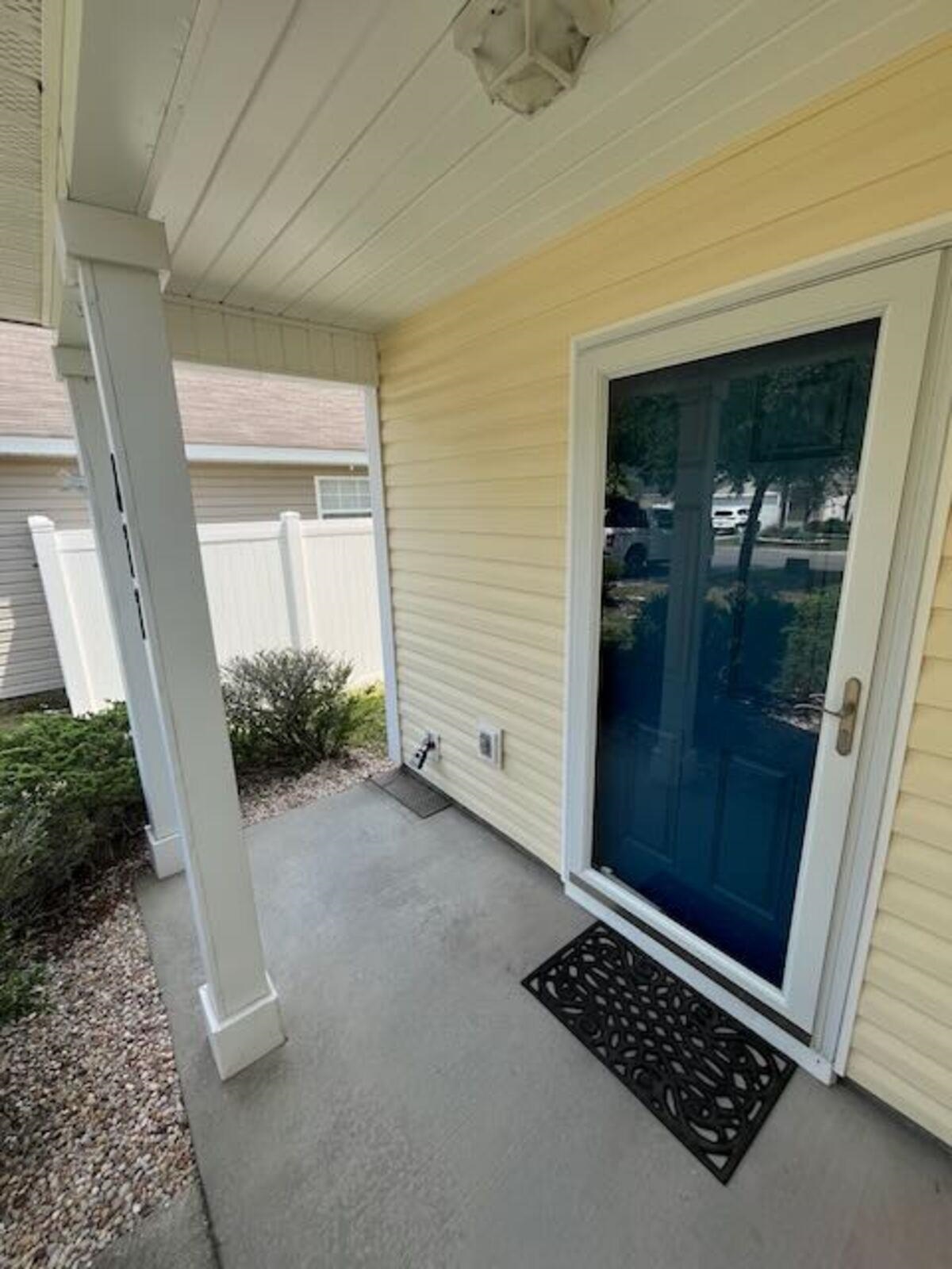 877 Silvercrest Dr. Property Photo 4