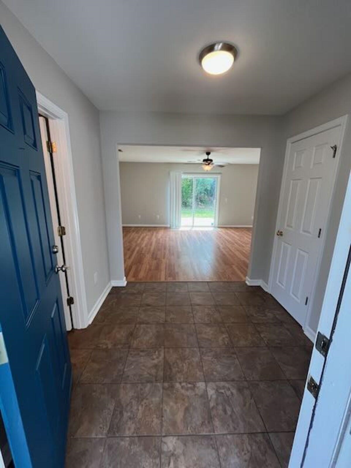 877 Silvercrest Dr. Property Photo 6