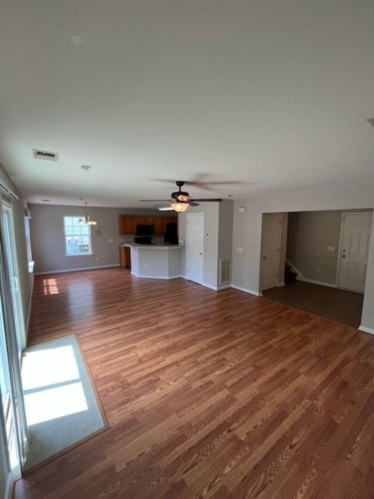 877 Silvercrest Dr. Property Photo 8