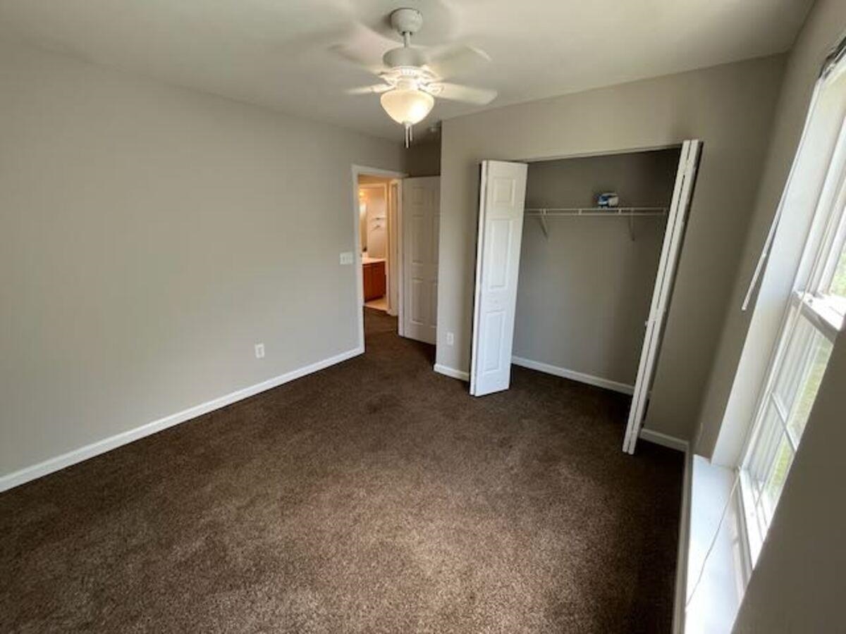 877 Silvercrest Dr. Property Photo 20