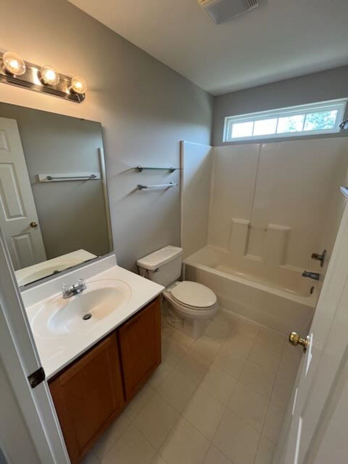 877 Silvercrest Dr. Property Photo 23