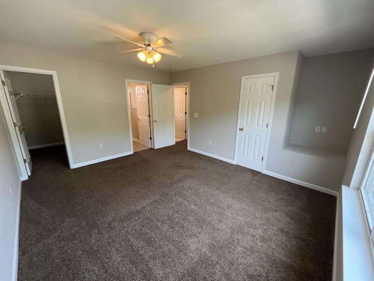877 Silvercrest Dr. Property Photo 25