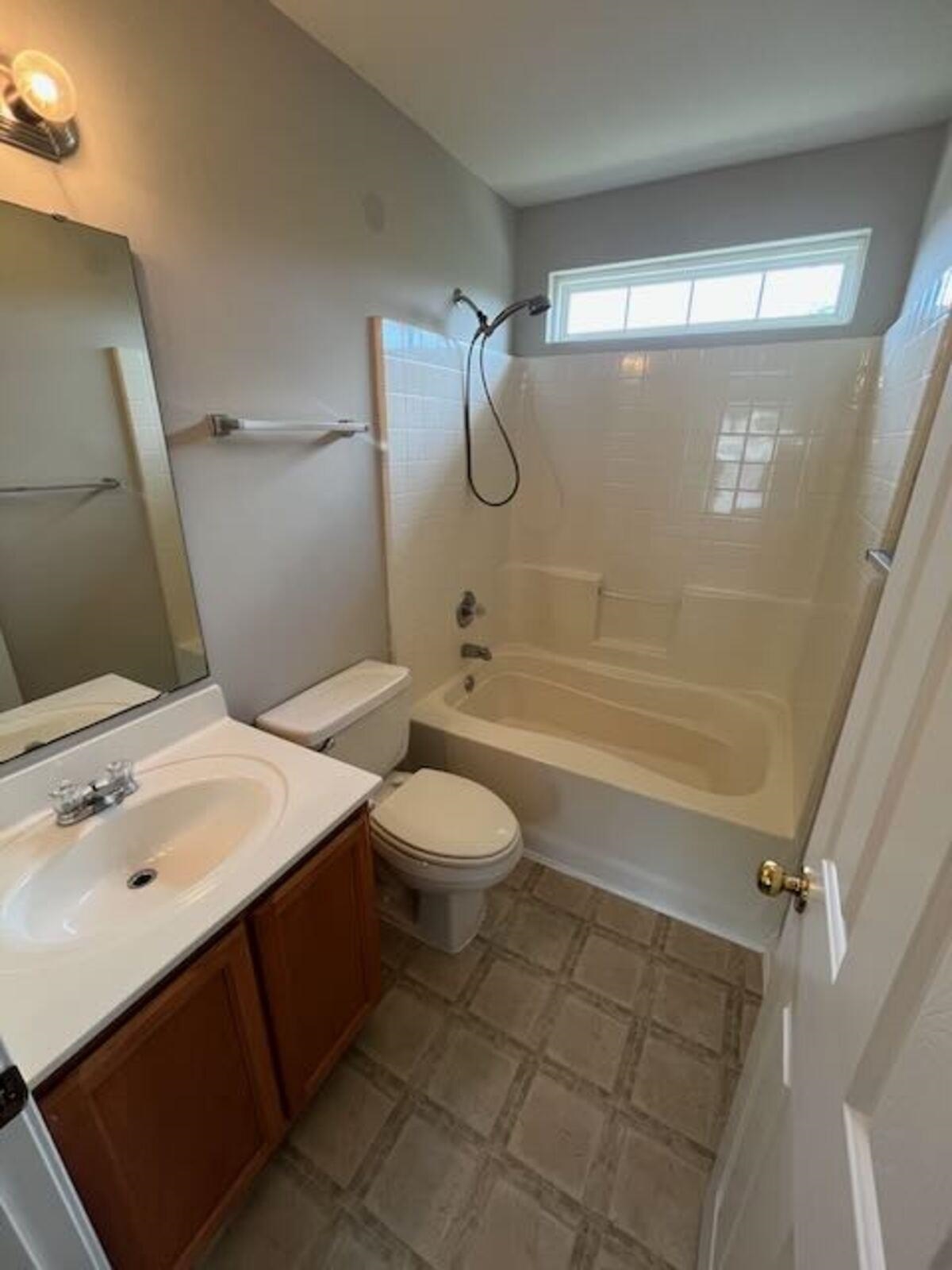 877 Silvercrest Dr. Property Photo 27