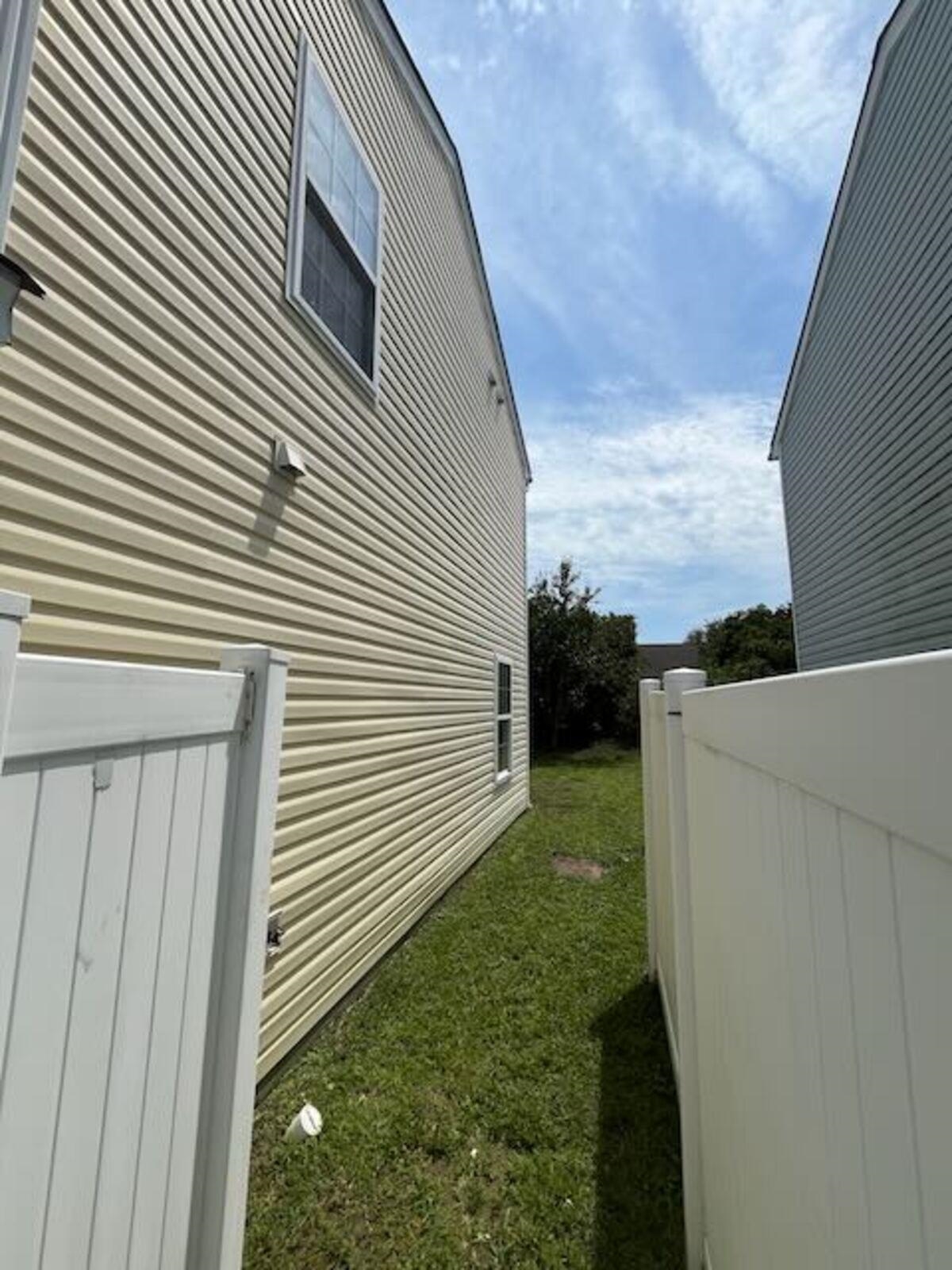 877 Silvercrest Dr. Property Photo 30