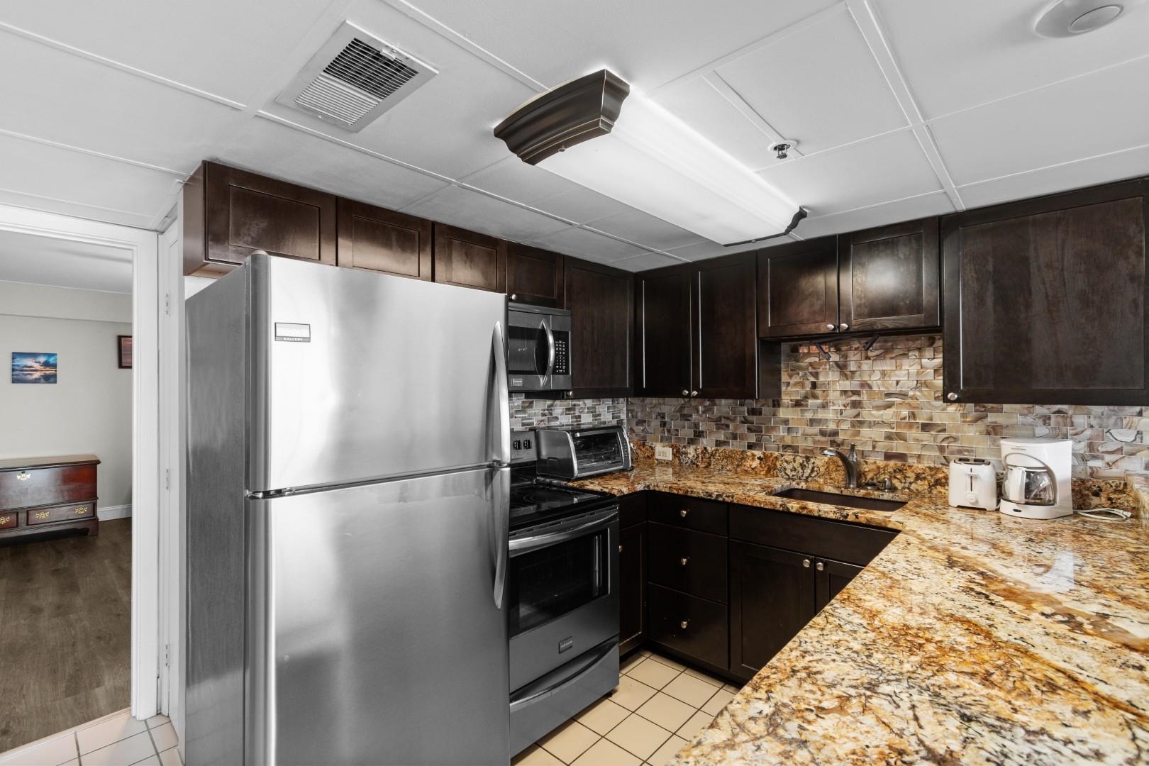 9550 Shore Dr. Property Photo 14