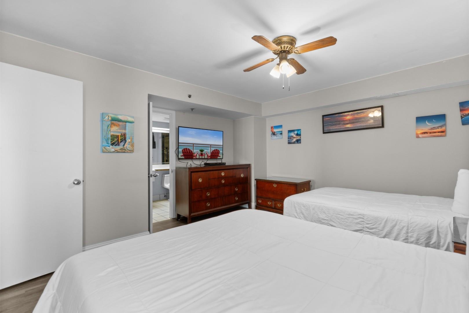 9550 Shore Dr. Property Photo 25
