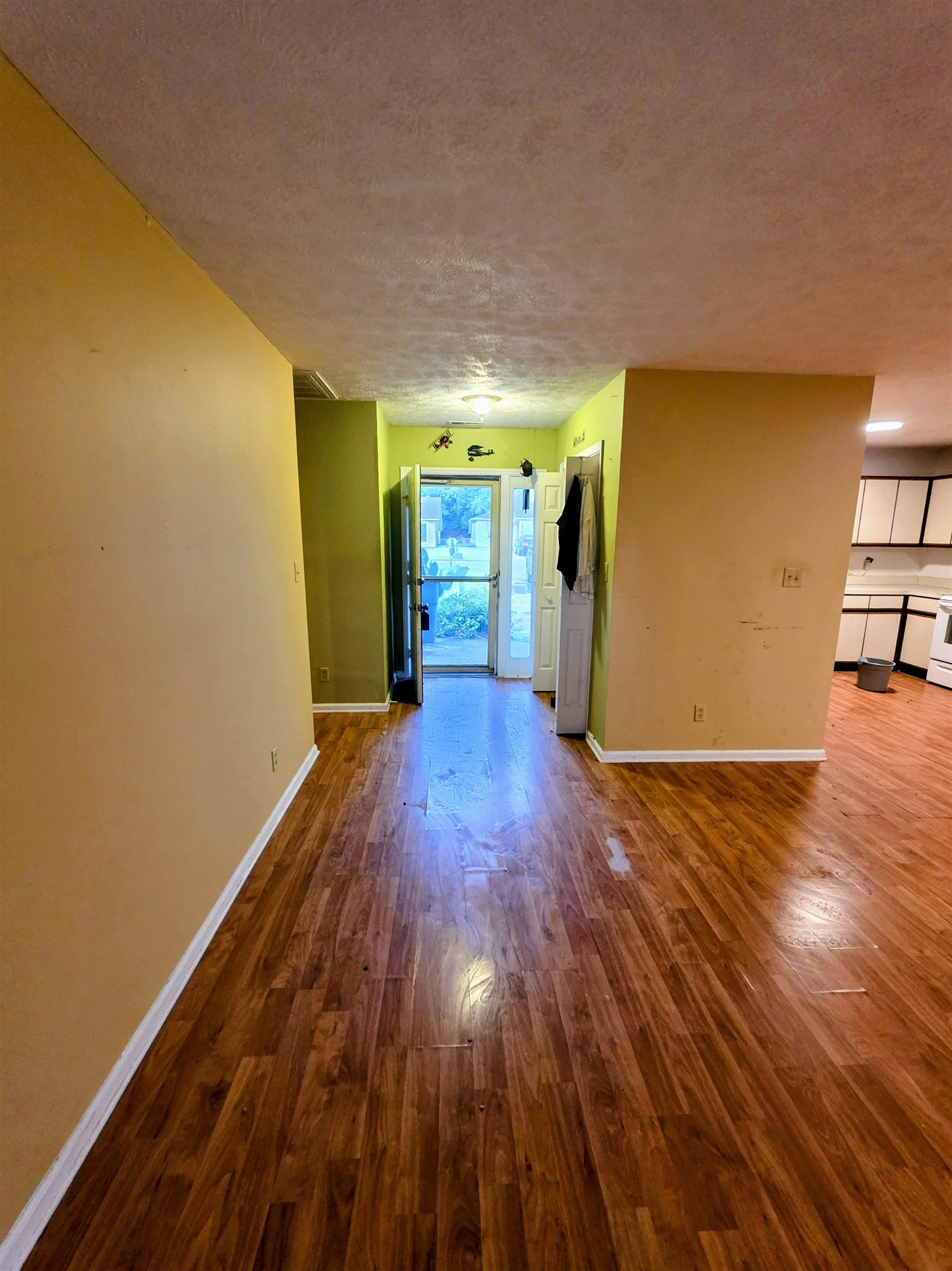 19 Indian Oak Ln. Property Photo 3