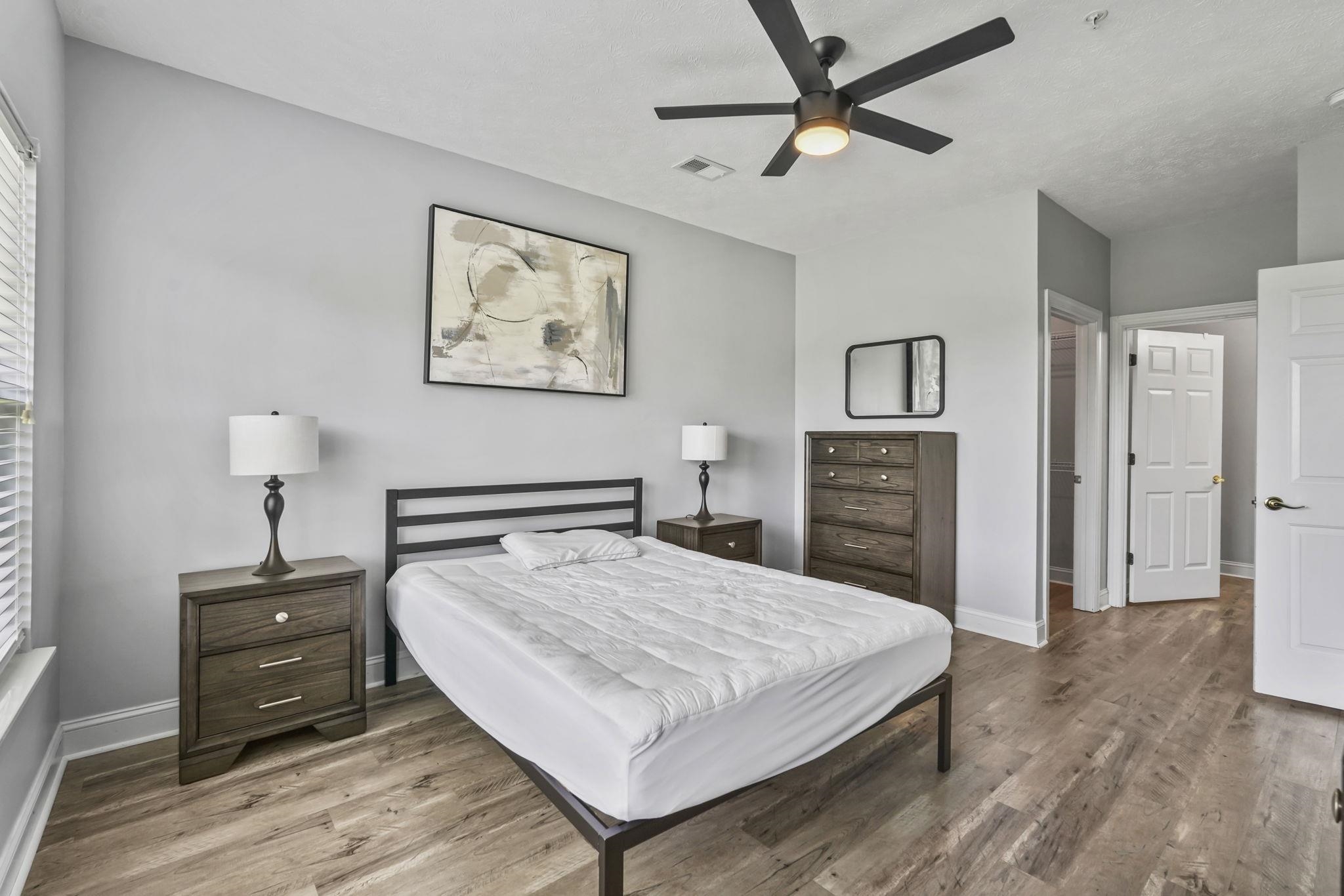 6000 Windsor Green Way Property Photo 16