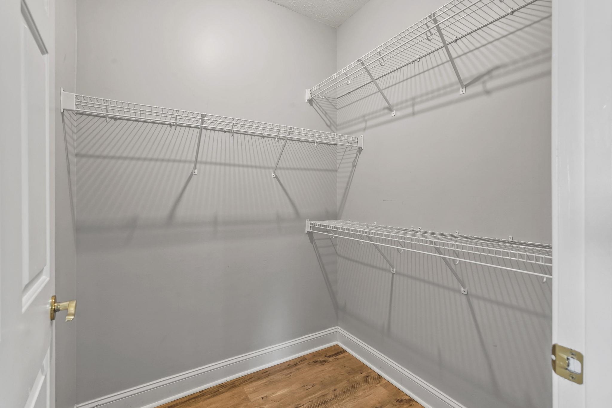 6000 Windsor Green Way Property Photo 18