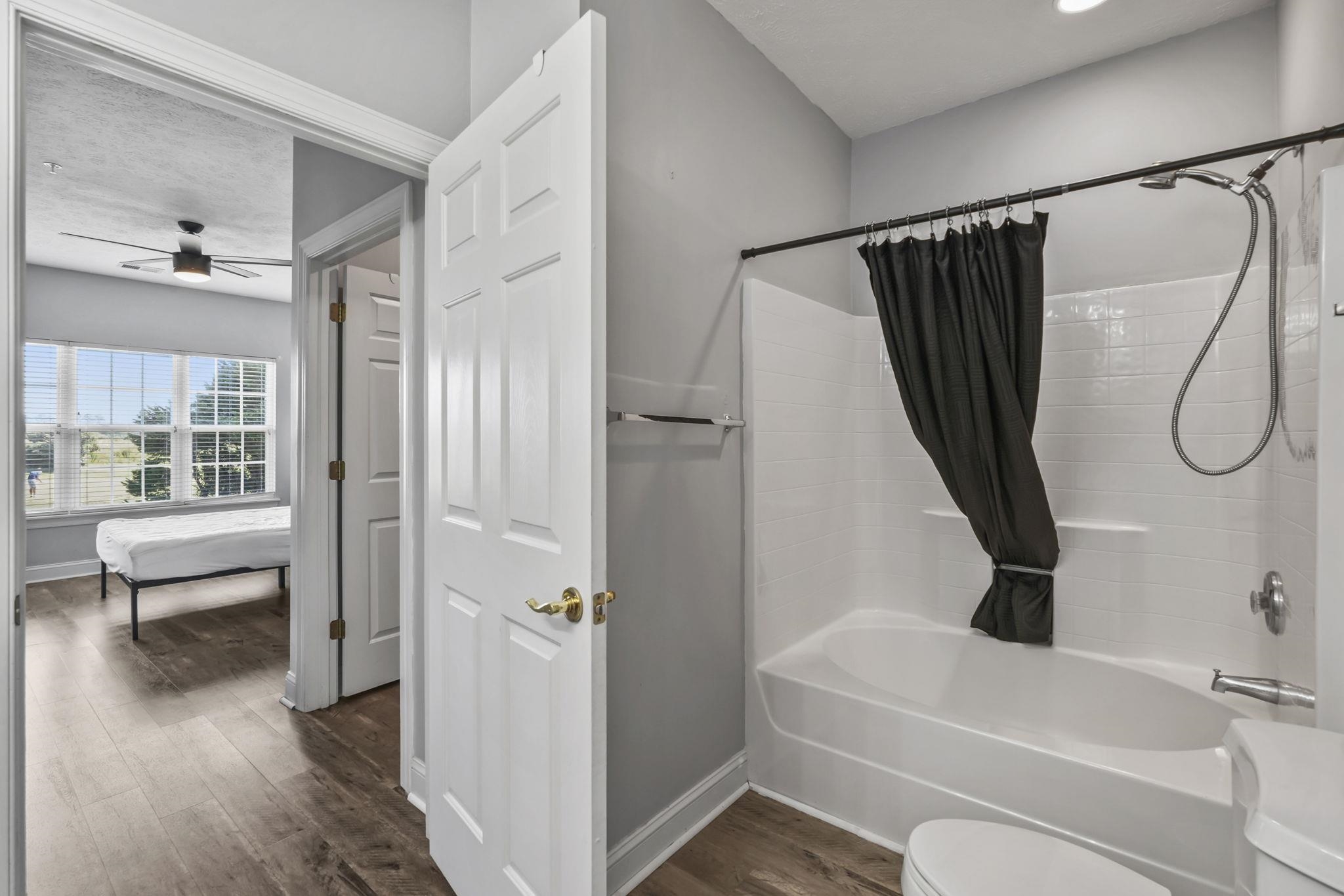 6000 Windsor Green Way Property Photo 20