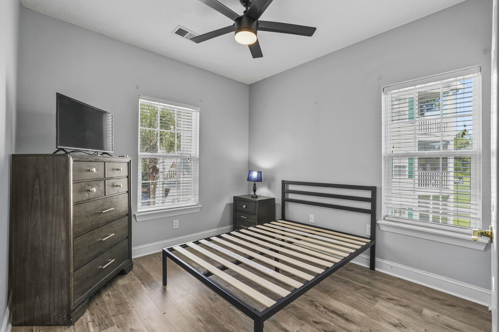 6000 Windsor Green Way Property Photo 24