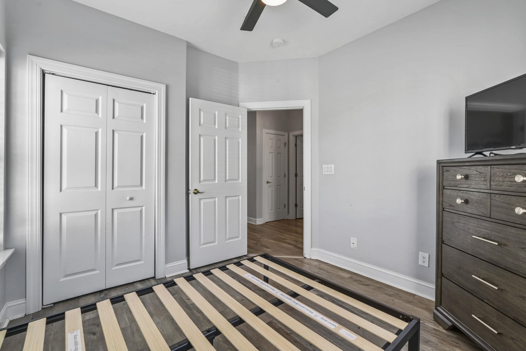 6000 Windsor Green Way Property Photo 25