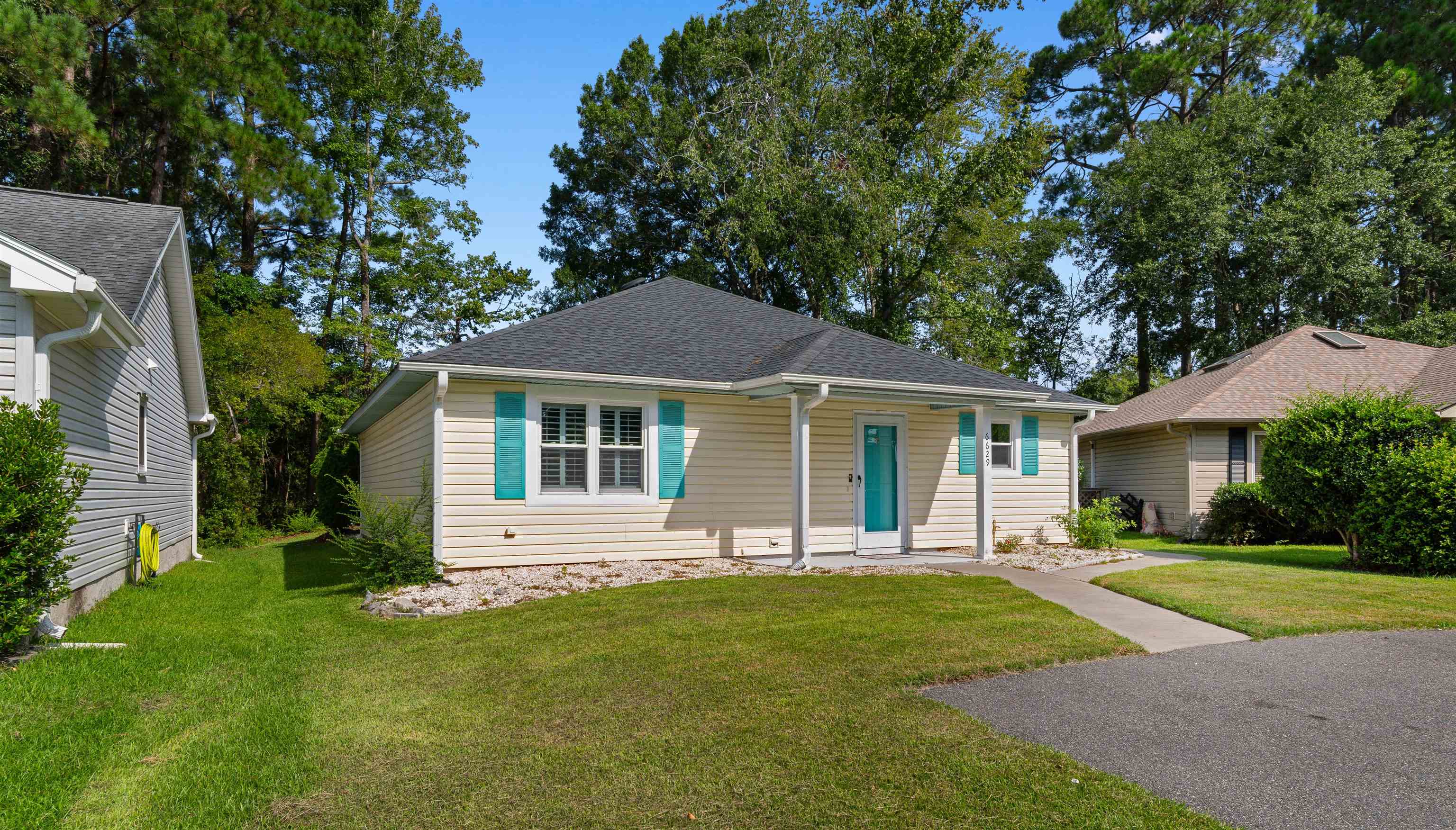 6629 E Sweetbriar Trail Property Photo 2