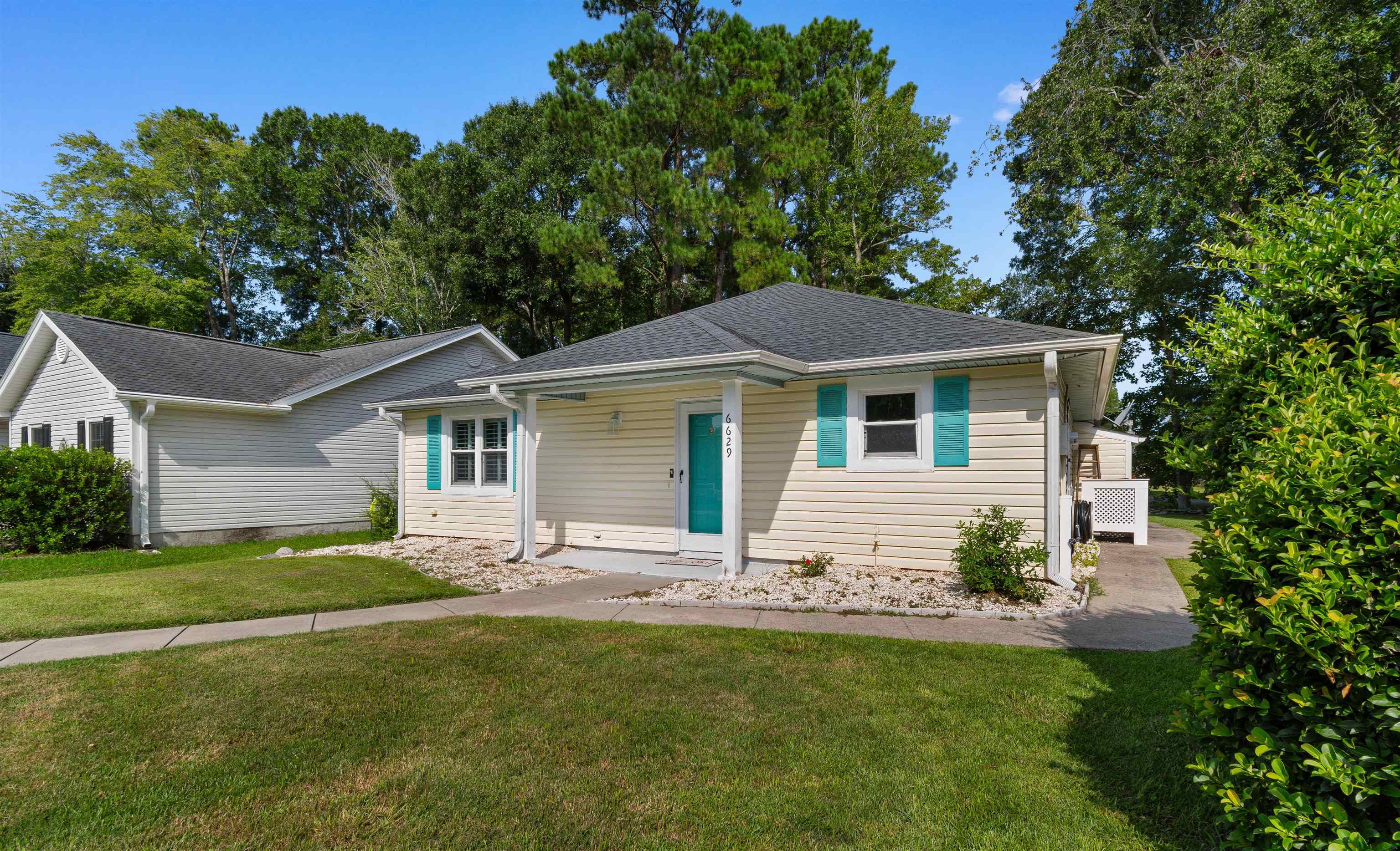 6629 E Sweetbriar Trail Property Photo 3
