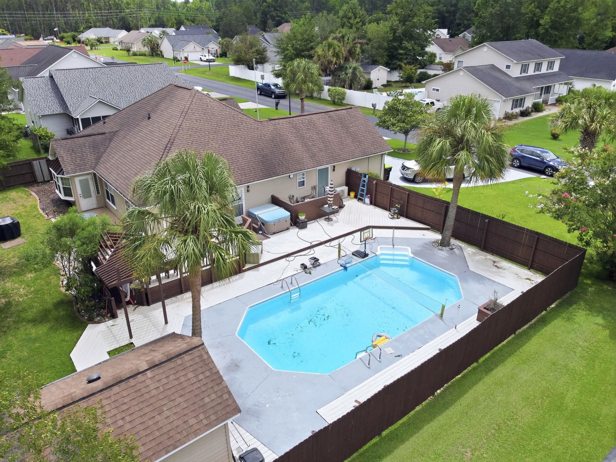 2295 Seaford Dr. Property Photo 3