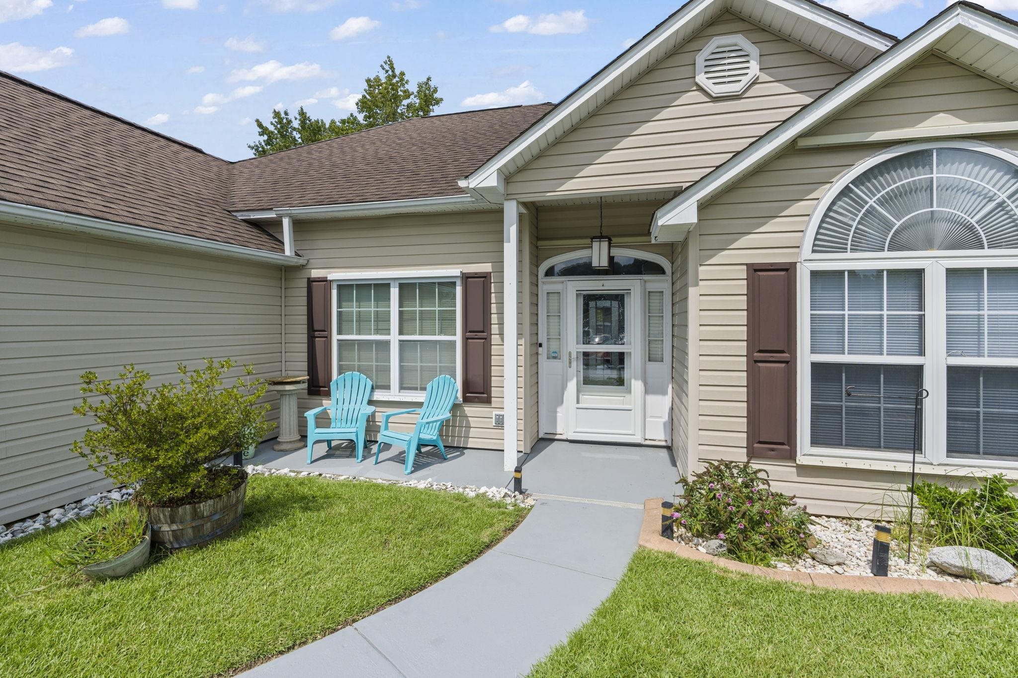 2295 Seaford Dr. Property Photo 5