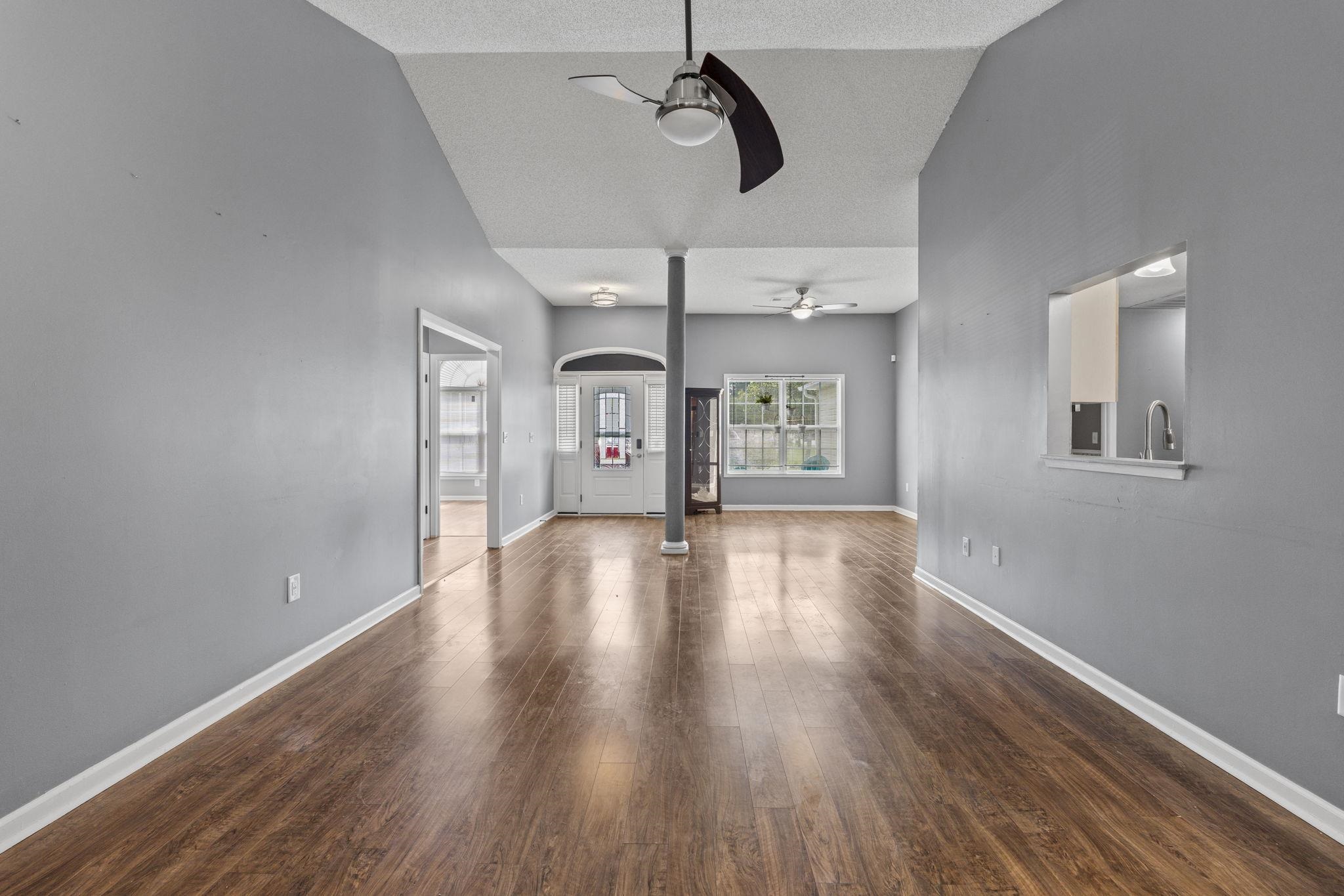 2295 Seaford Dr. Property Photo 10