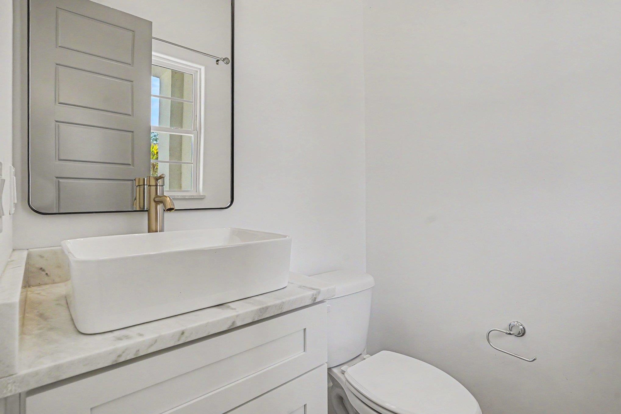 6774 Ocean Breeze Loop Property Photo 11