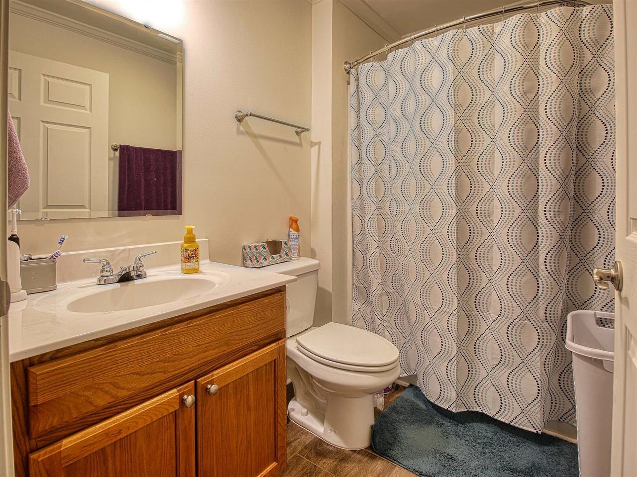 215 W James St. Property Photo 6