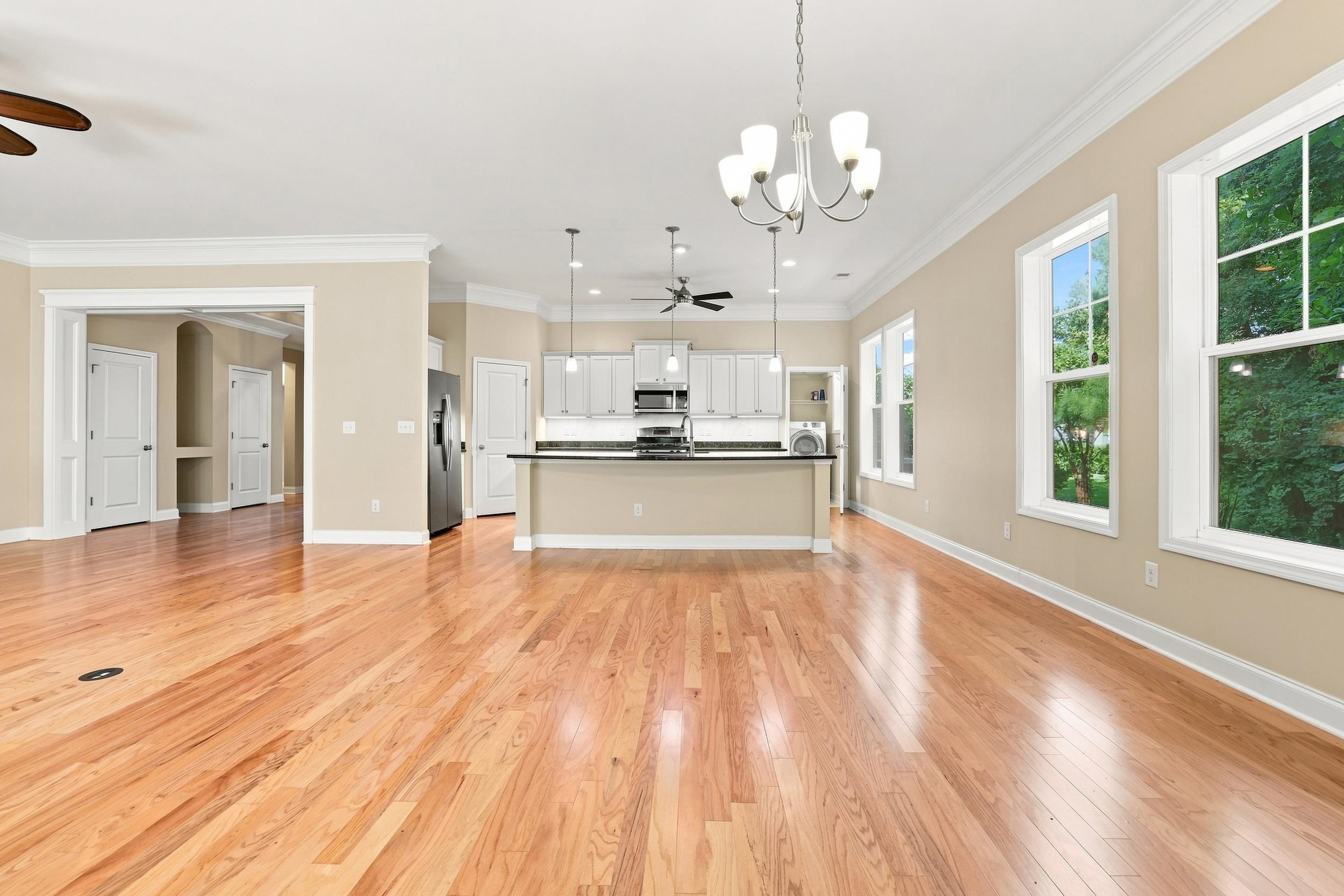 242 Hyacinth Loop Property Photo 14