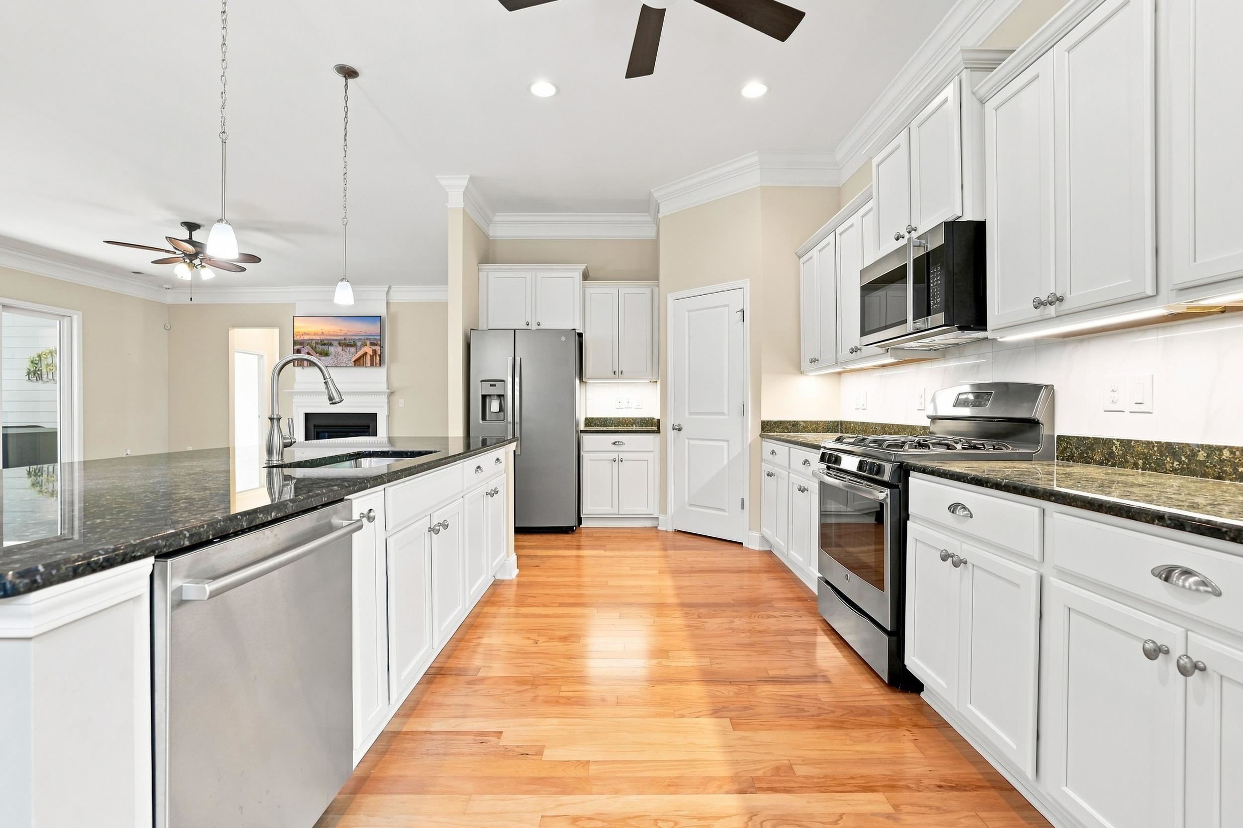 242 Hyacinth Loop Property Photo 16