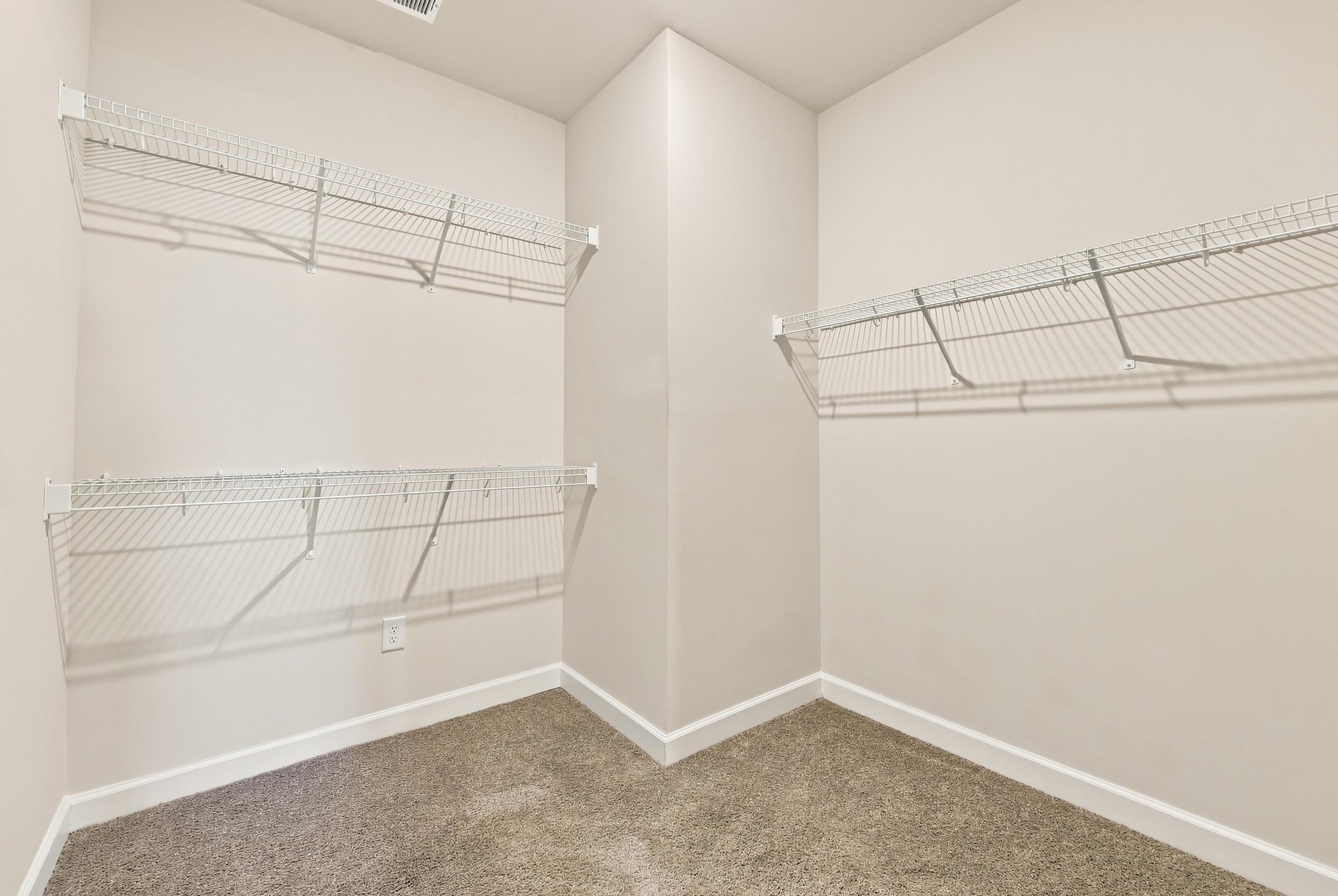 2417 Grand Meadow Dr. Property Photo 29