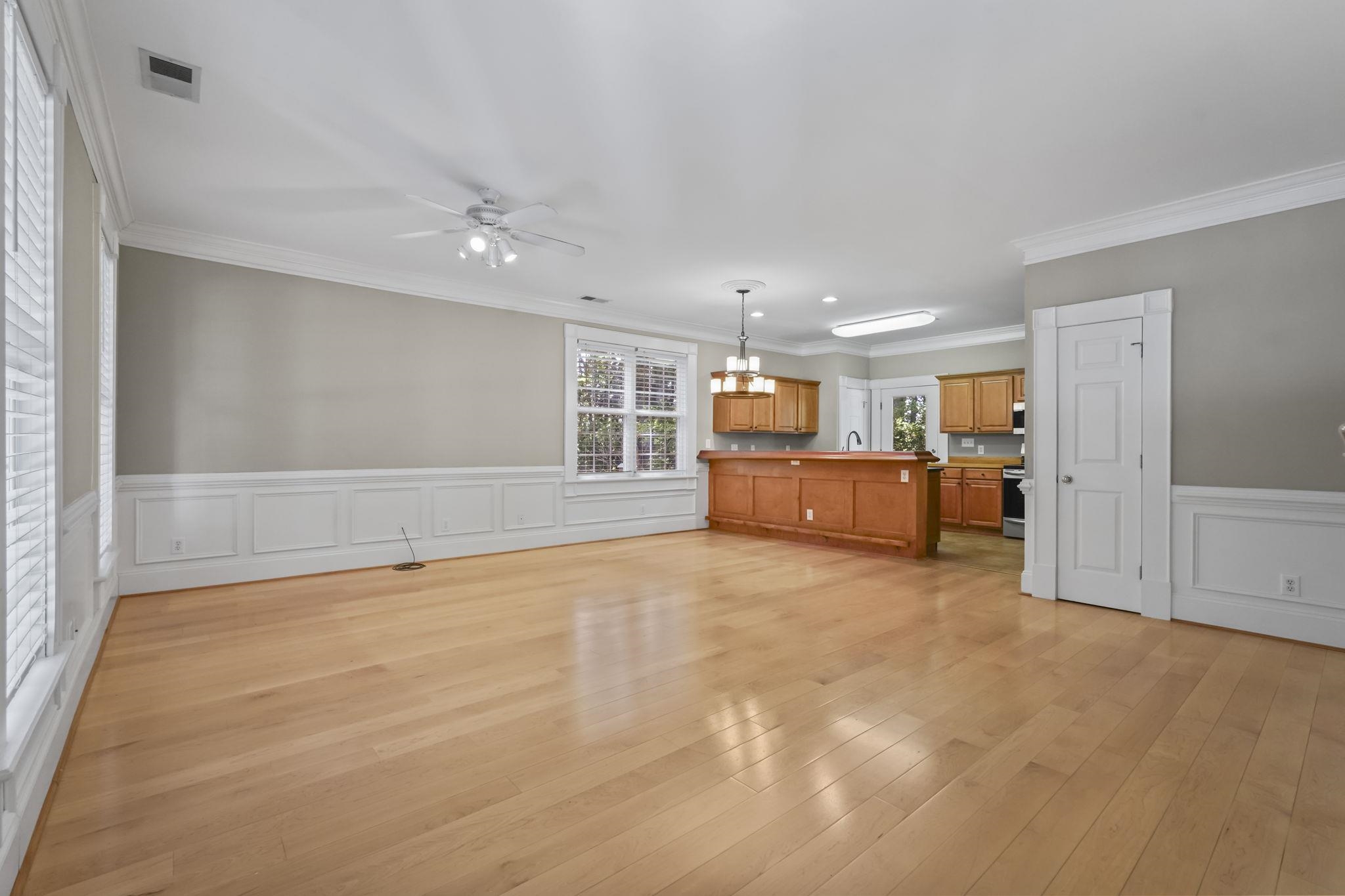 2412 Watson Dr. Property Photo 4