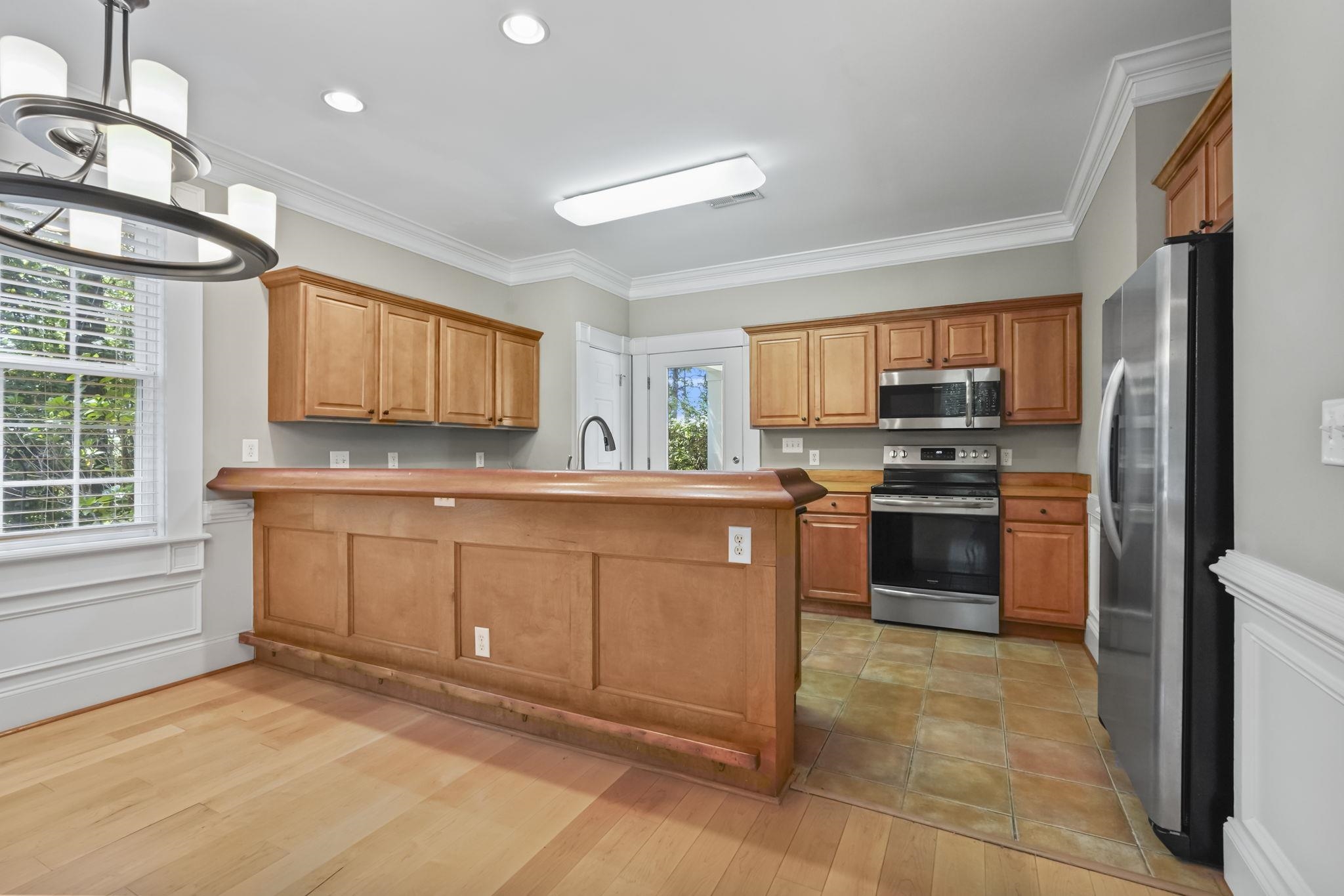 2412 Watson Dr. Property Photo 6