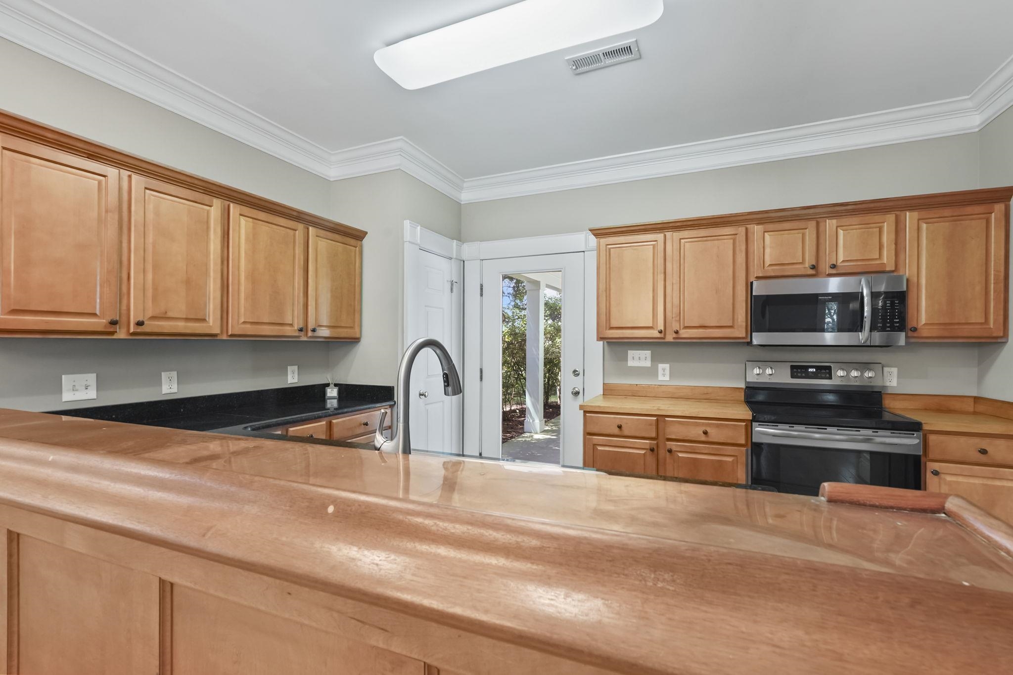 2412 Watson Dr. Property Photo 11