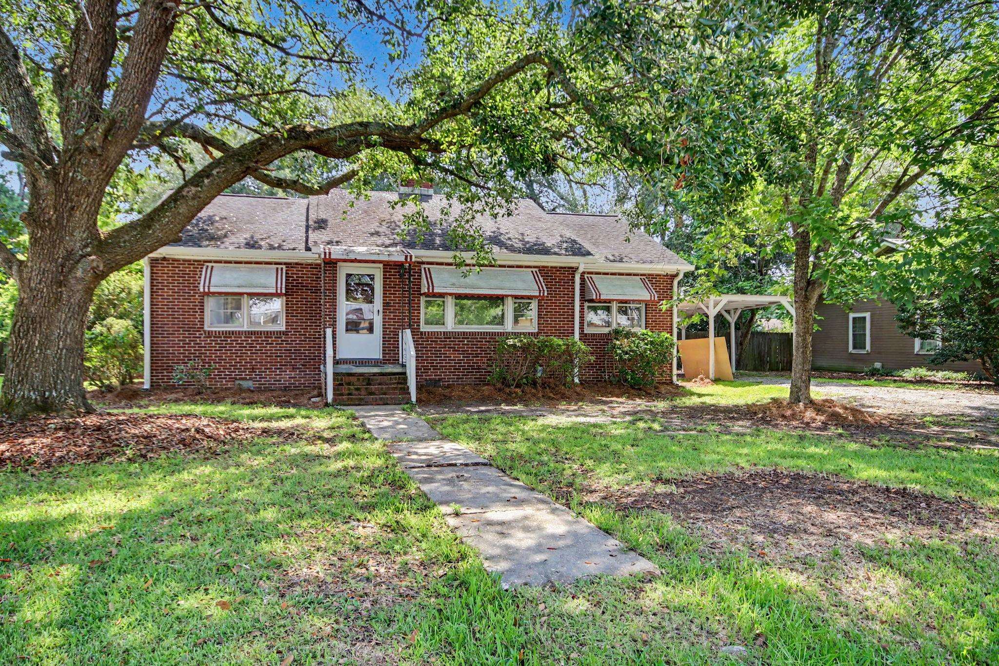 1916 Calhoun Dr. Property Photo 2