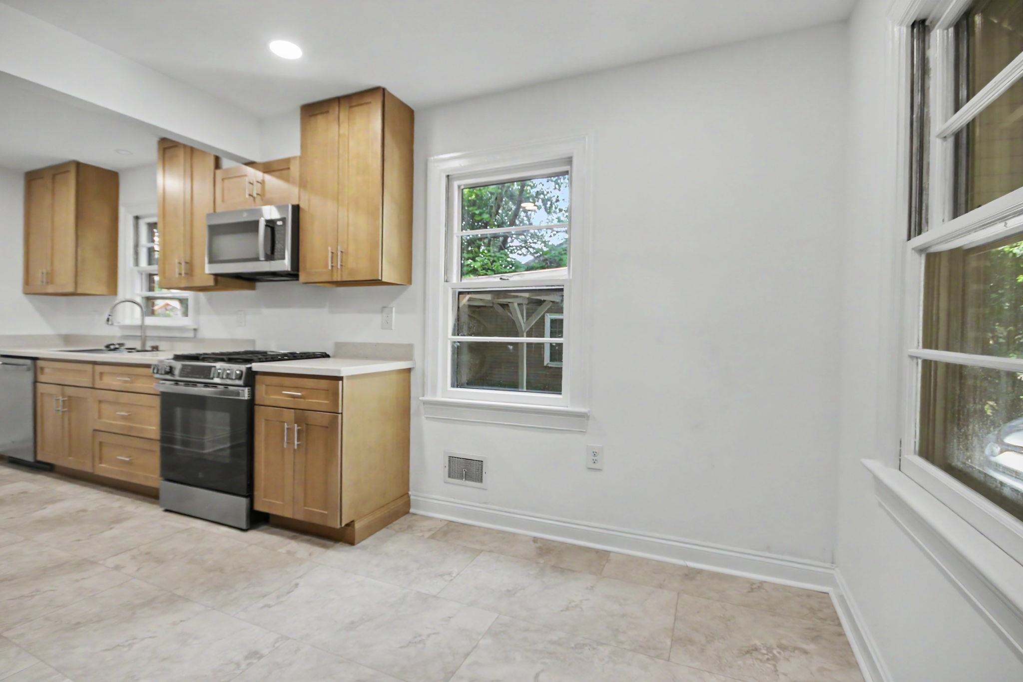 1916 Calhoun Dr. Property Photo 17