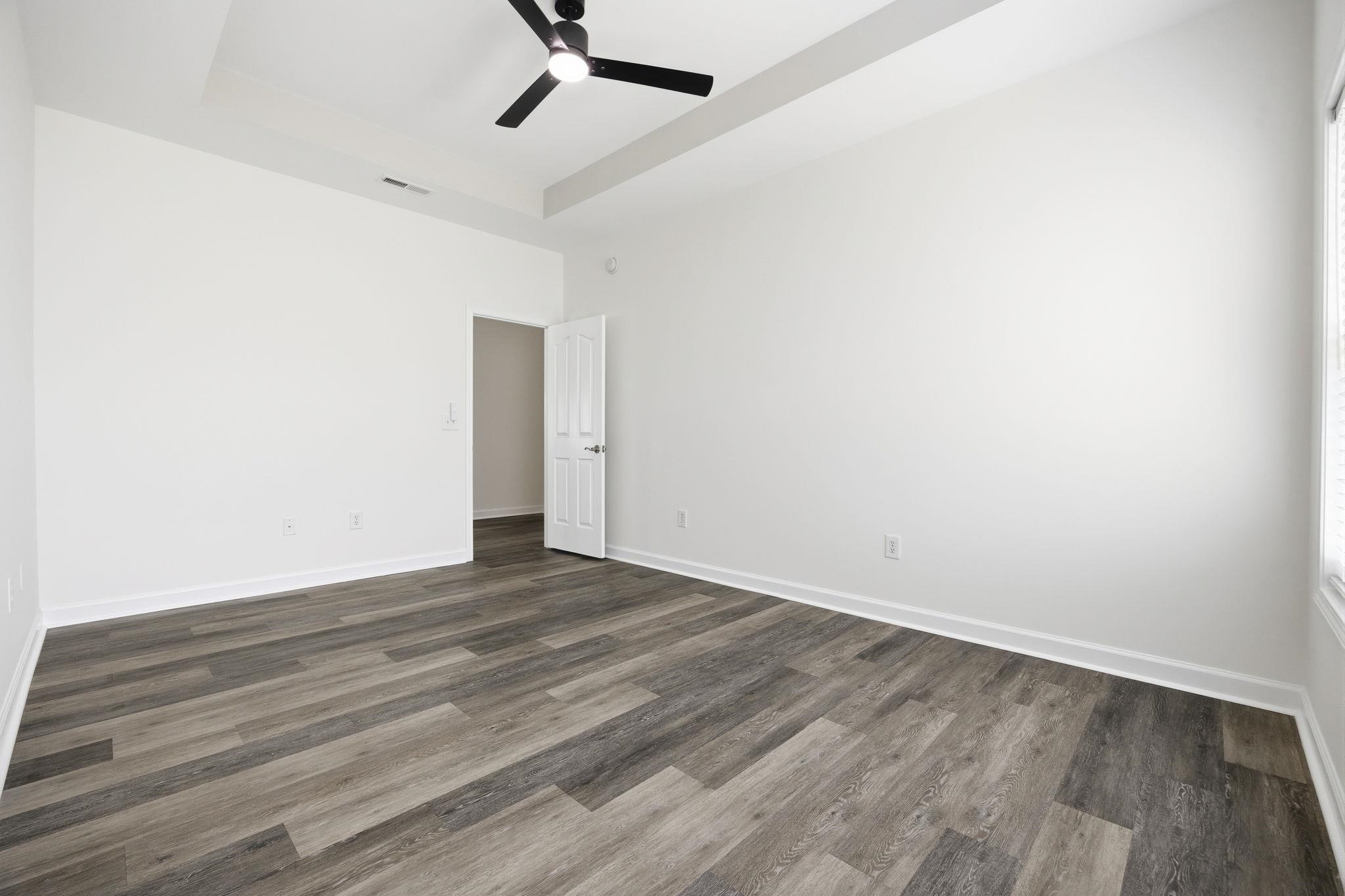 480 Andorra St. Property Photo 24