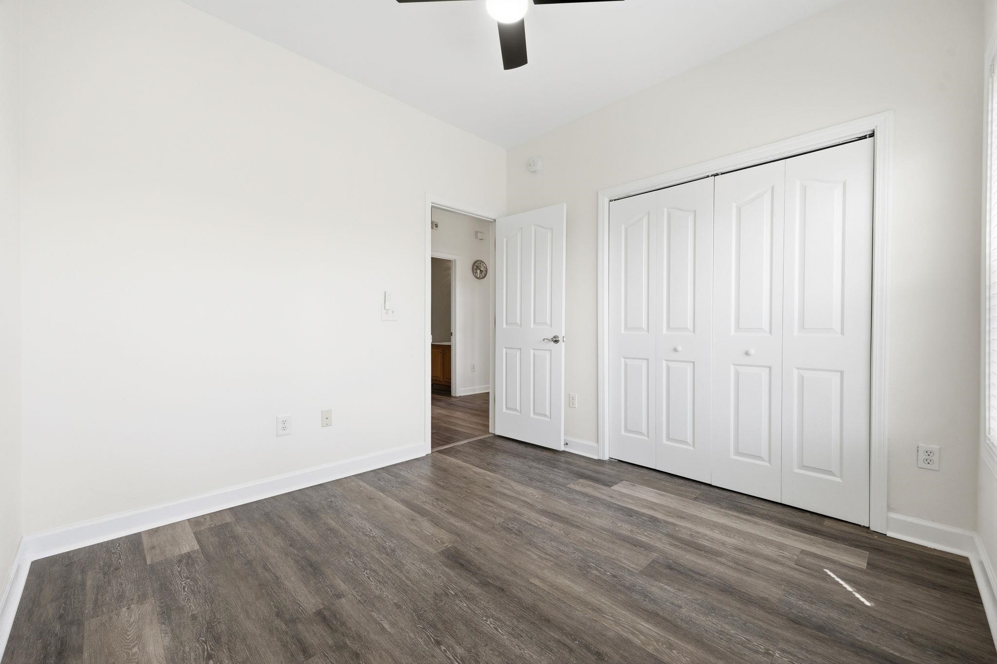 480 Andorra St. Property Photo 29