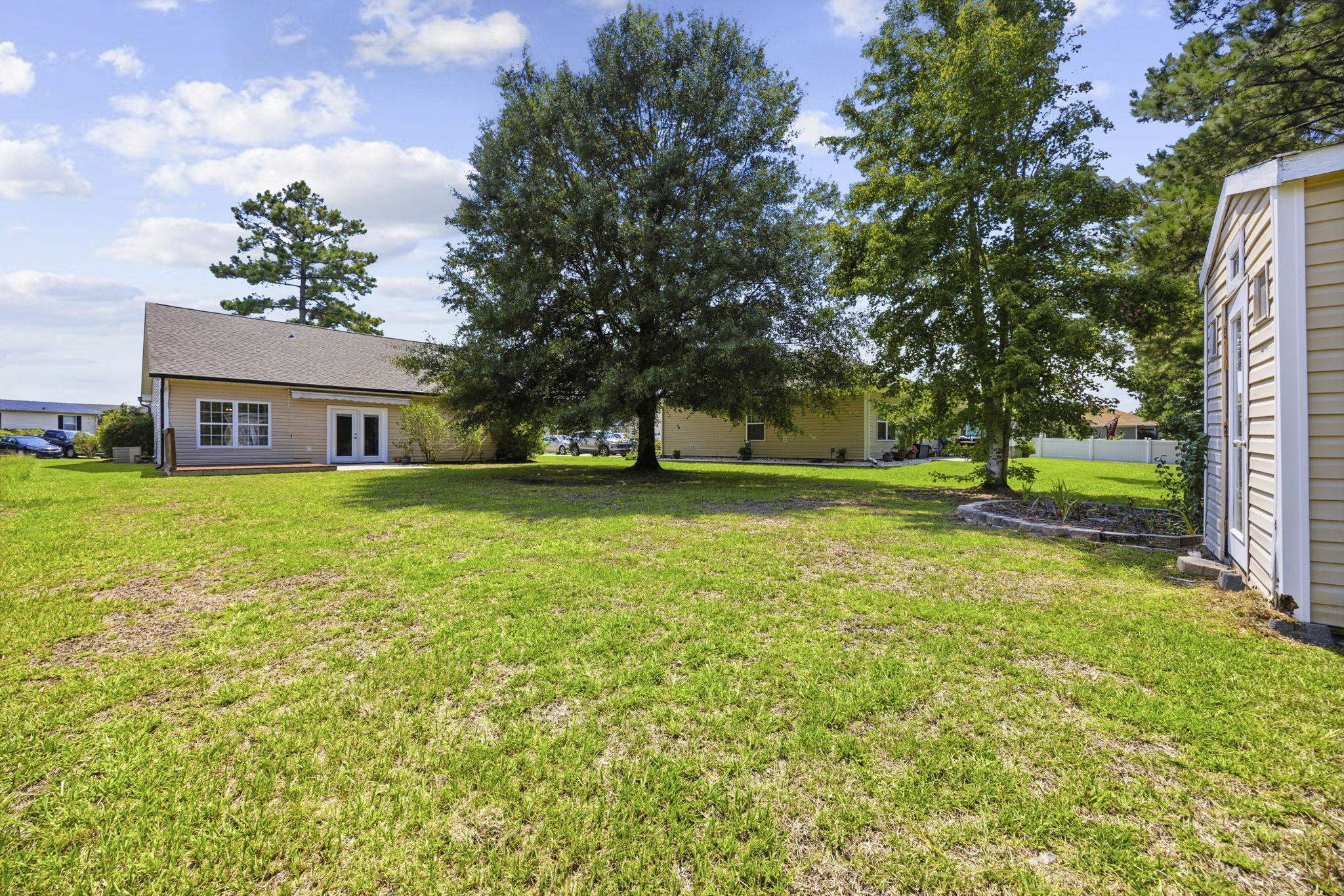 480 Andorra St. Property Photo 39