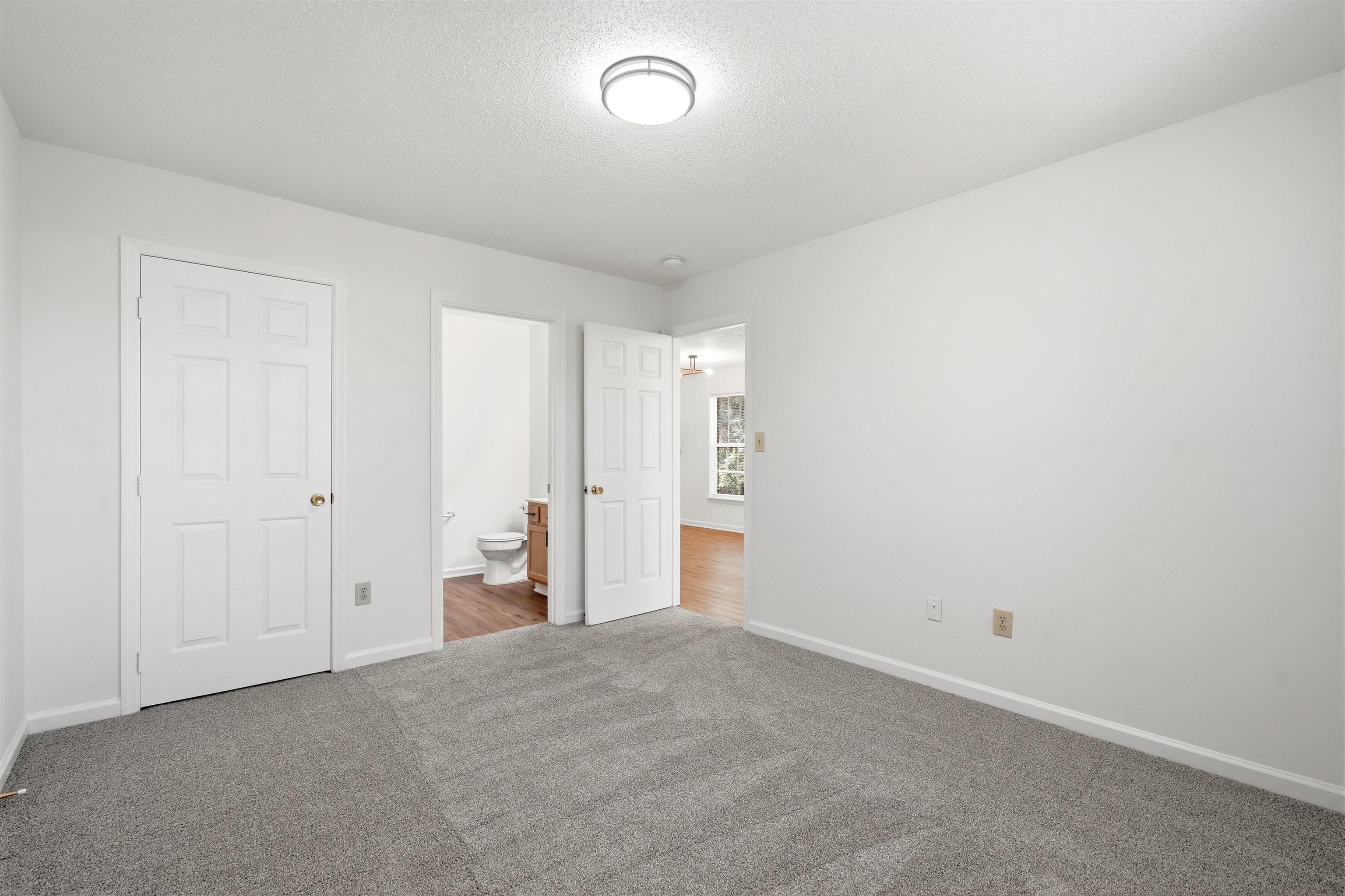 4239 Villas Dr. Property Photo 16