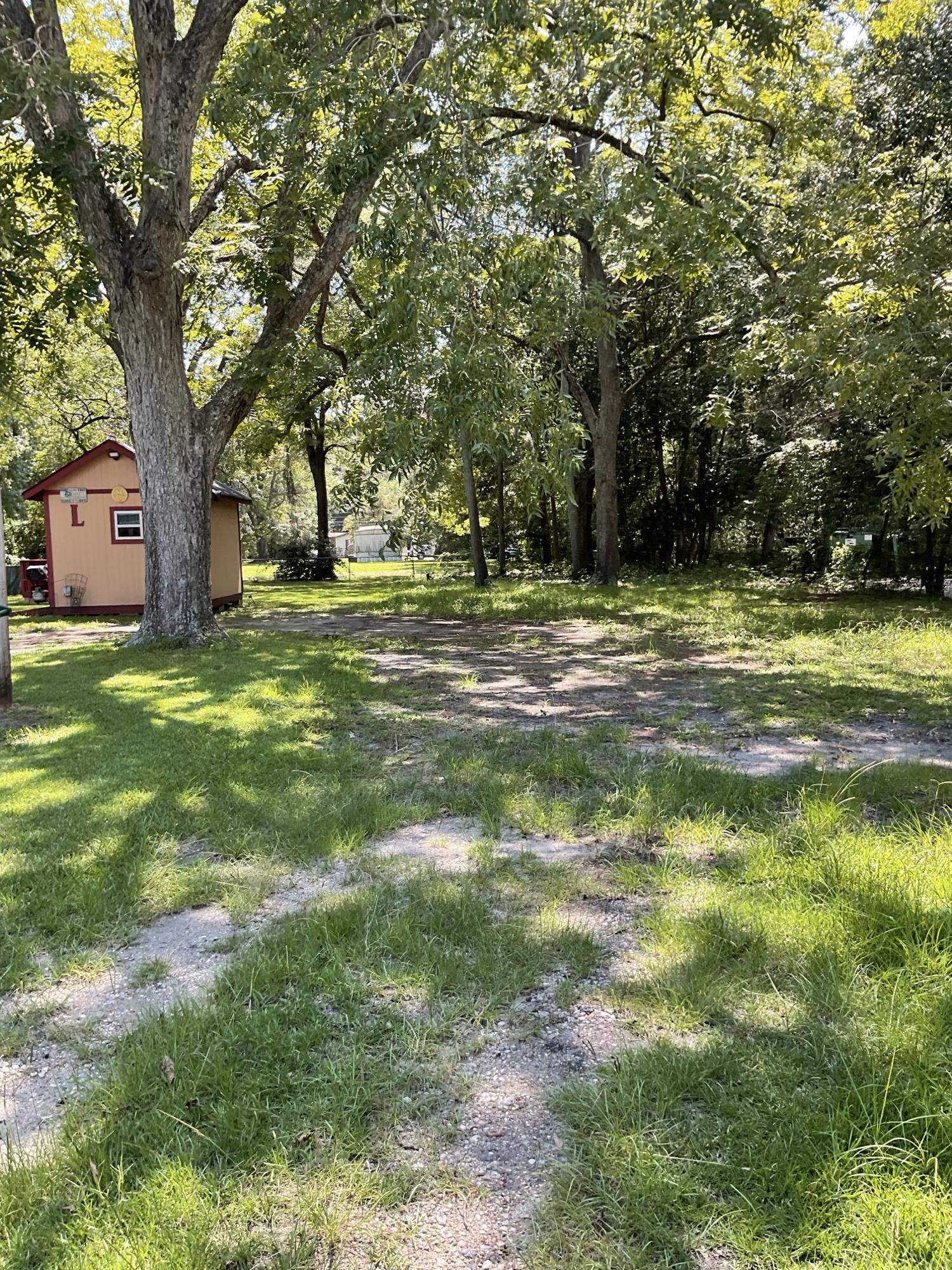 1819 Gilbert Ln. Property Photo 6
