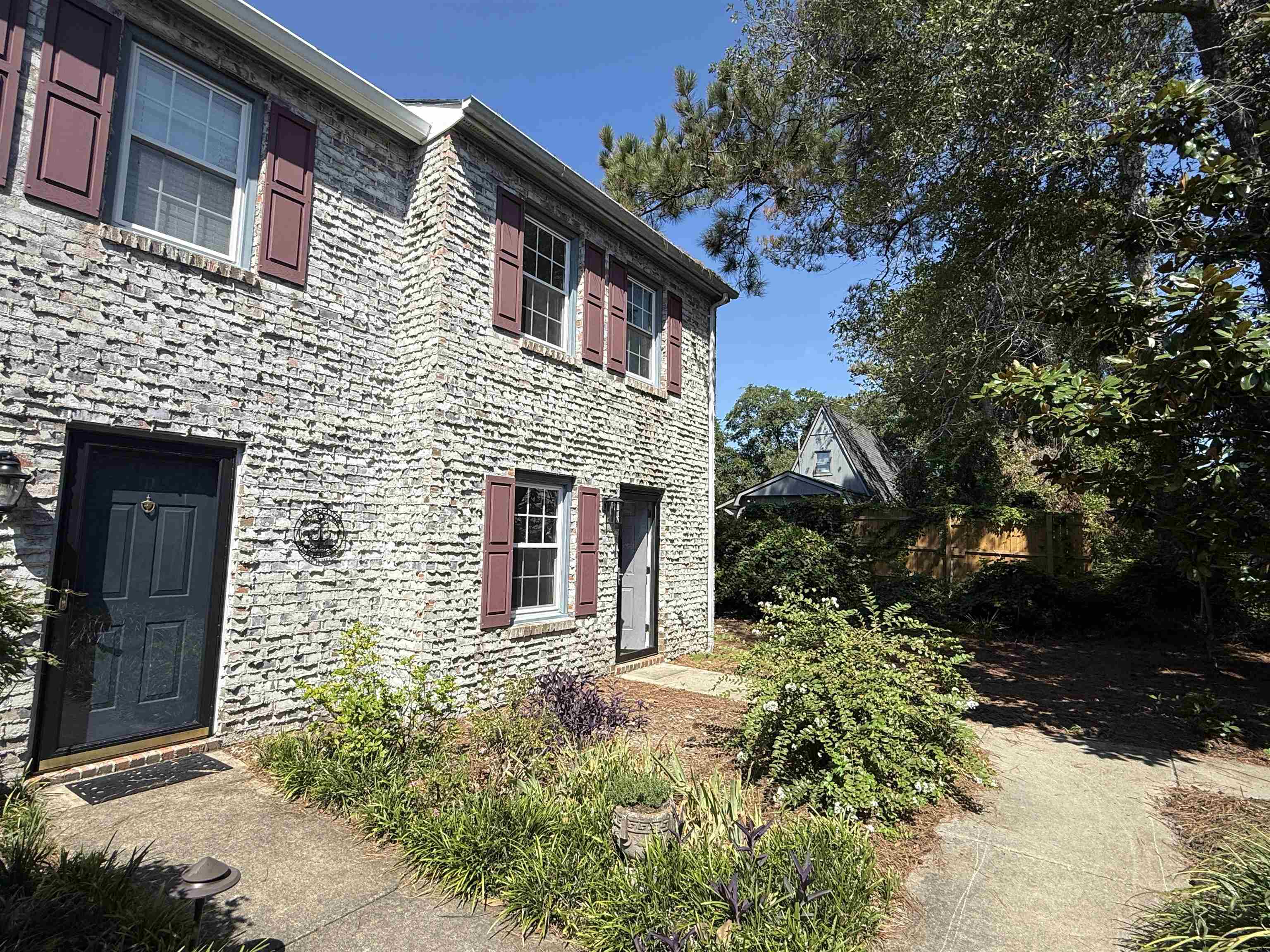 1506 Havens Dr. Property Photo 2