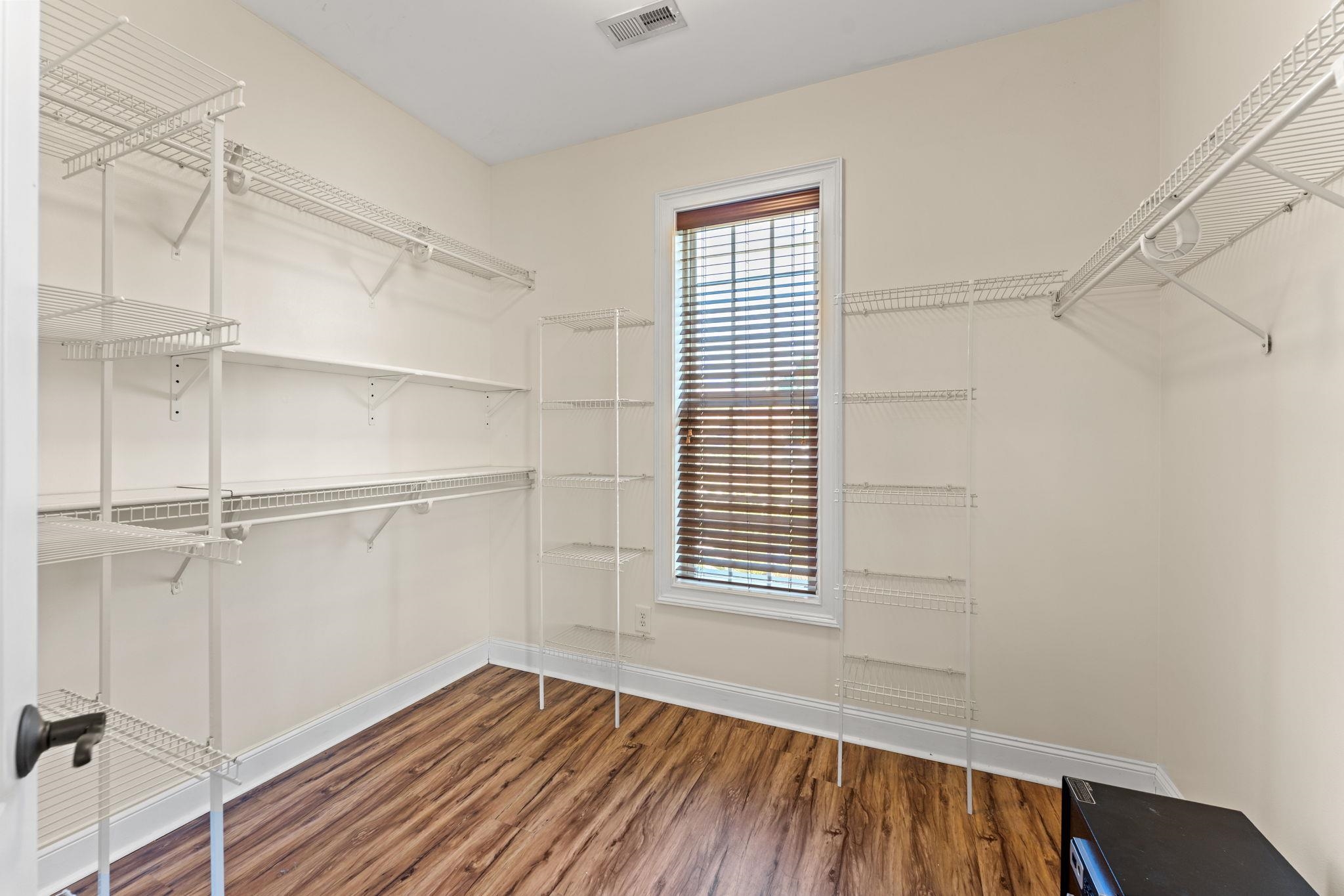 1069 Cole Ct. Property Photo 17