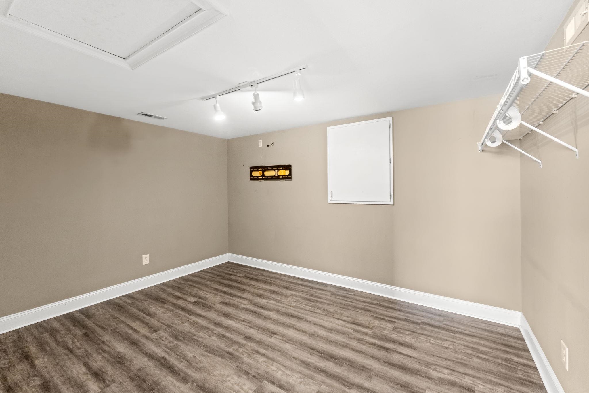 1069 Cole Ct. Property Photo 28