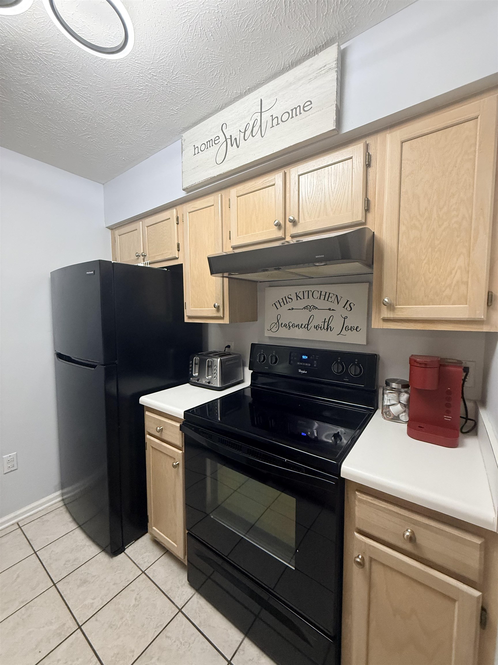 593 Blue River Ct. Property Photo 4