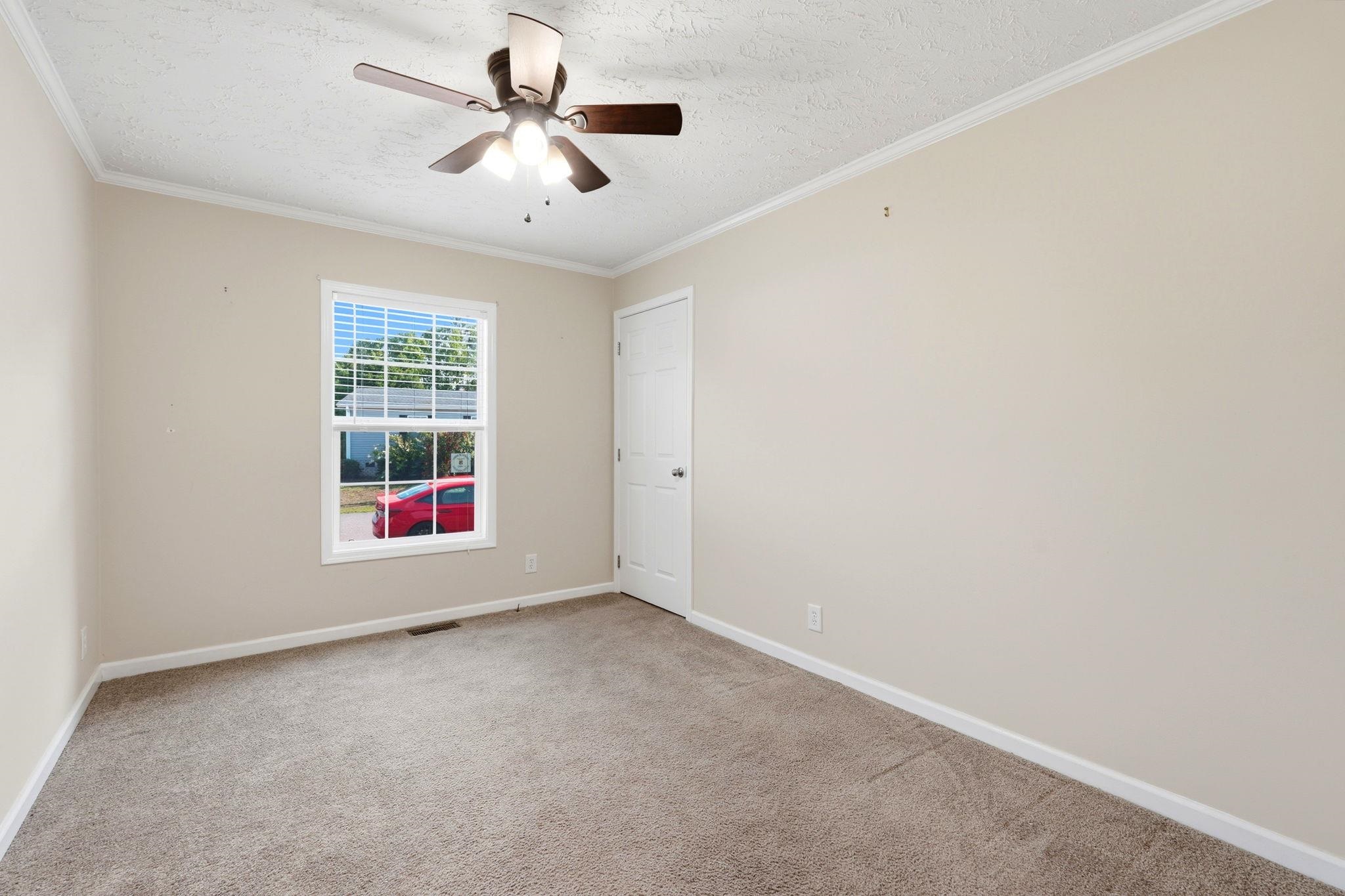 4555 Manitook Dr. Property Photo 14