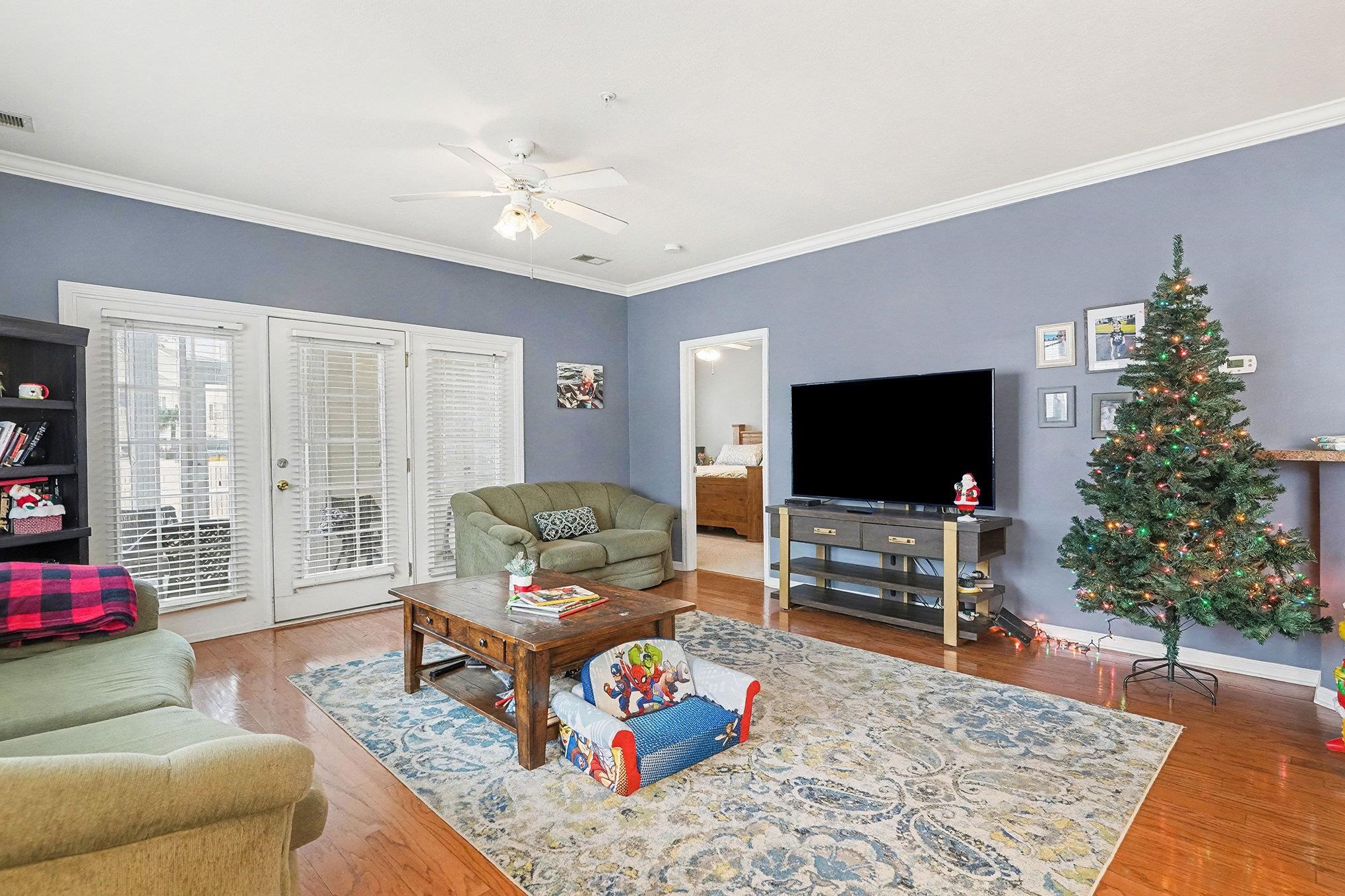 423 Mahogany Dr. Property Photo 5