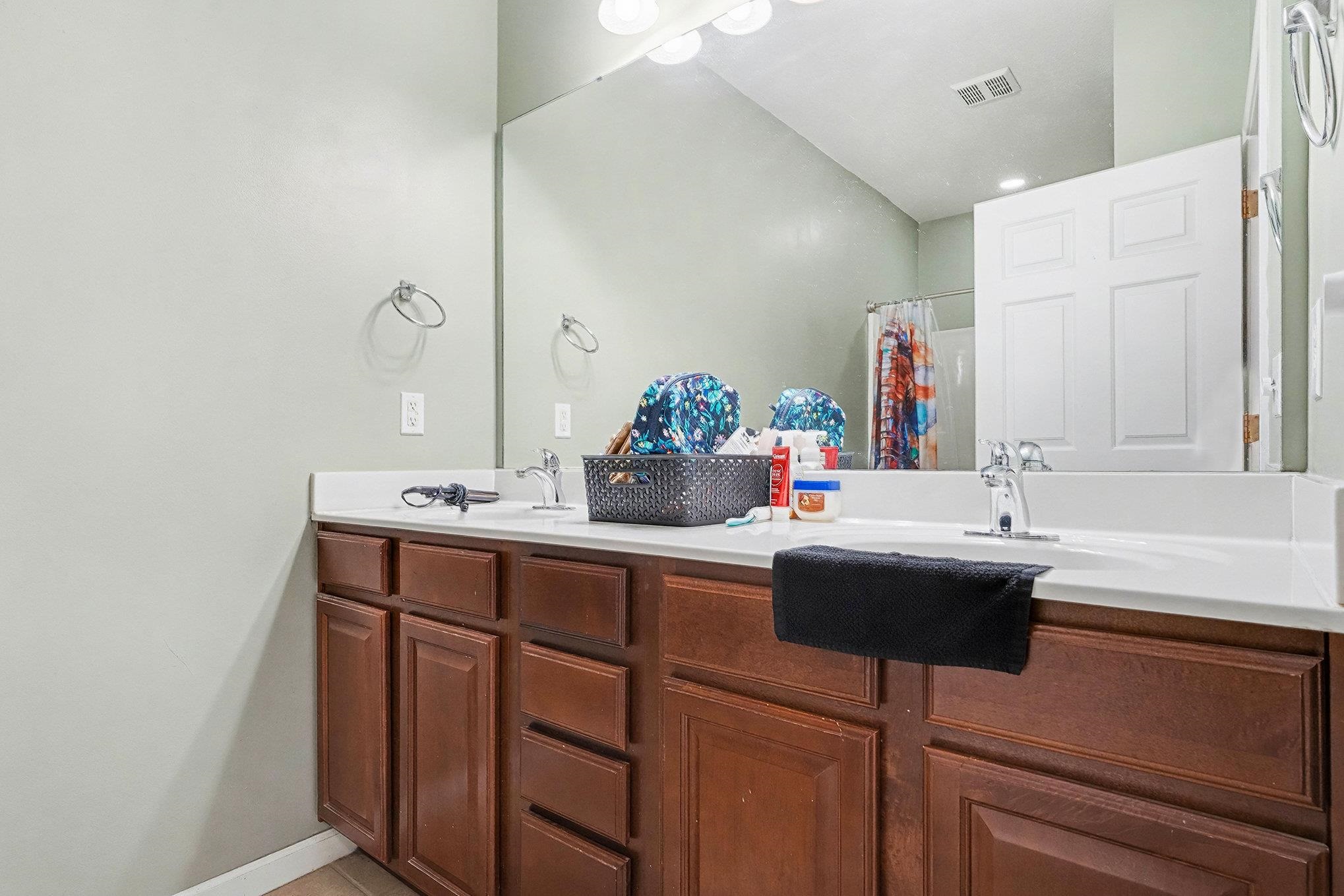 423 Mahogany Dr. Property Photo 14